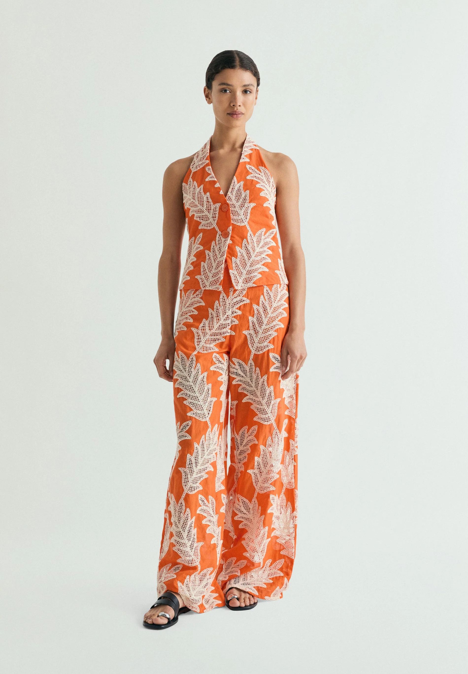 HALTER TOP WITH EMBROIDERY - Image 4