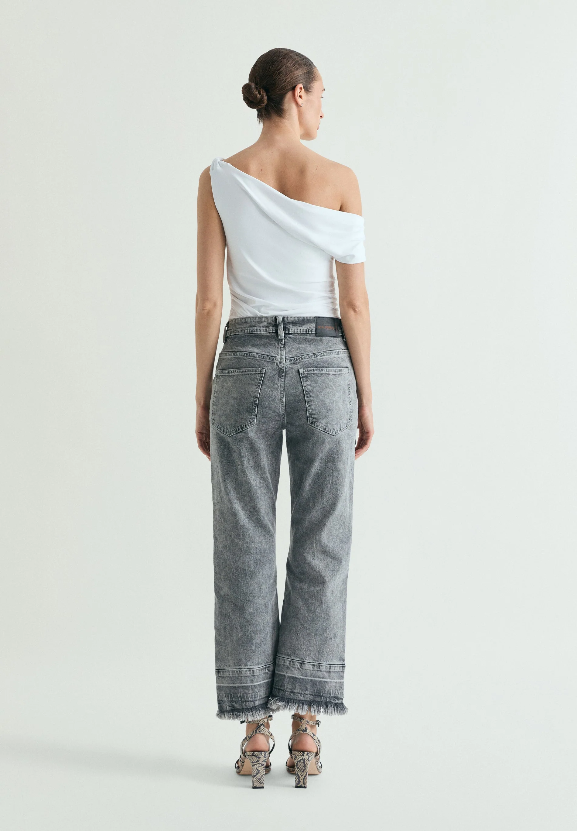 FADED FRAYED EDGE JEANS - Image 6