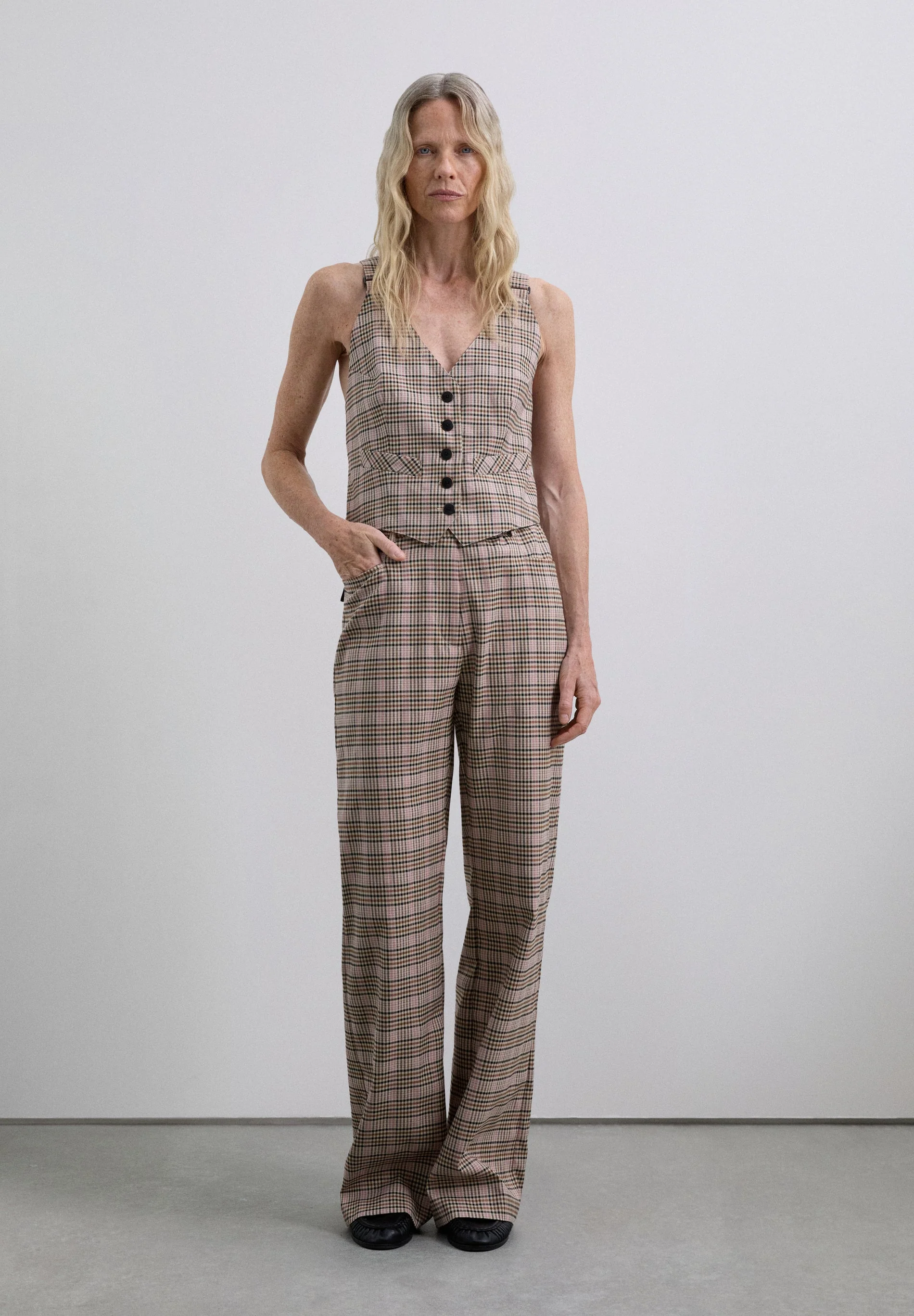 CHECK GILET WITH BRACES - Image 2