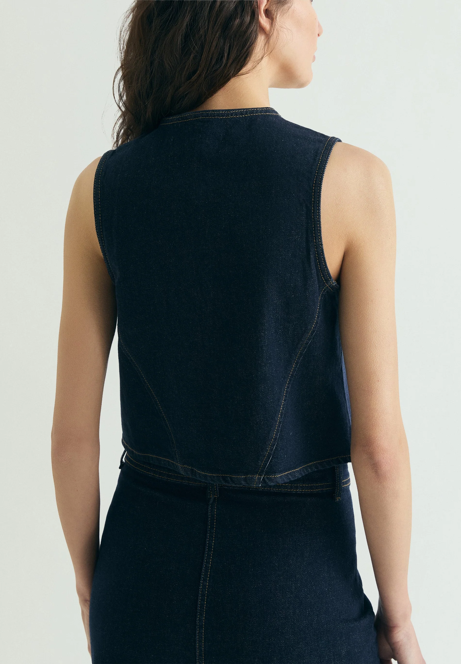 CROPPED DENIM GILET - Image 3