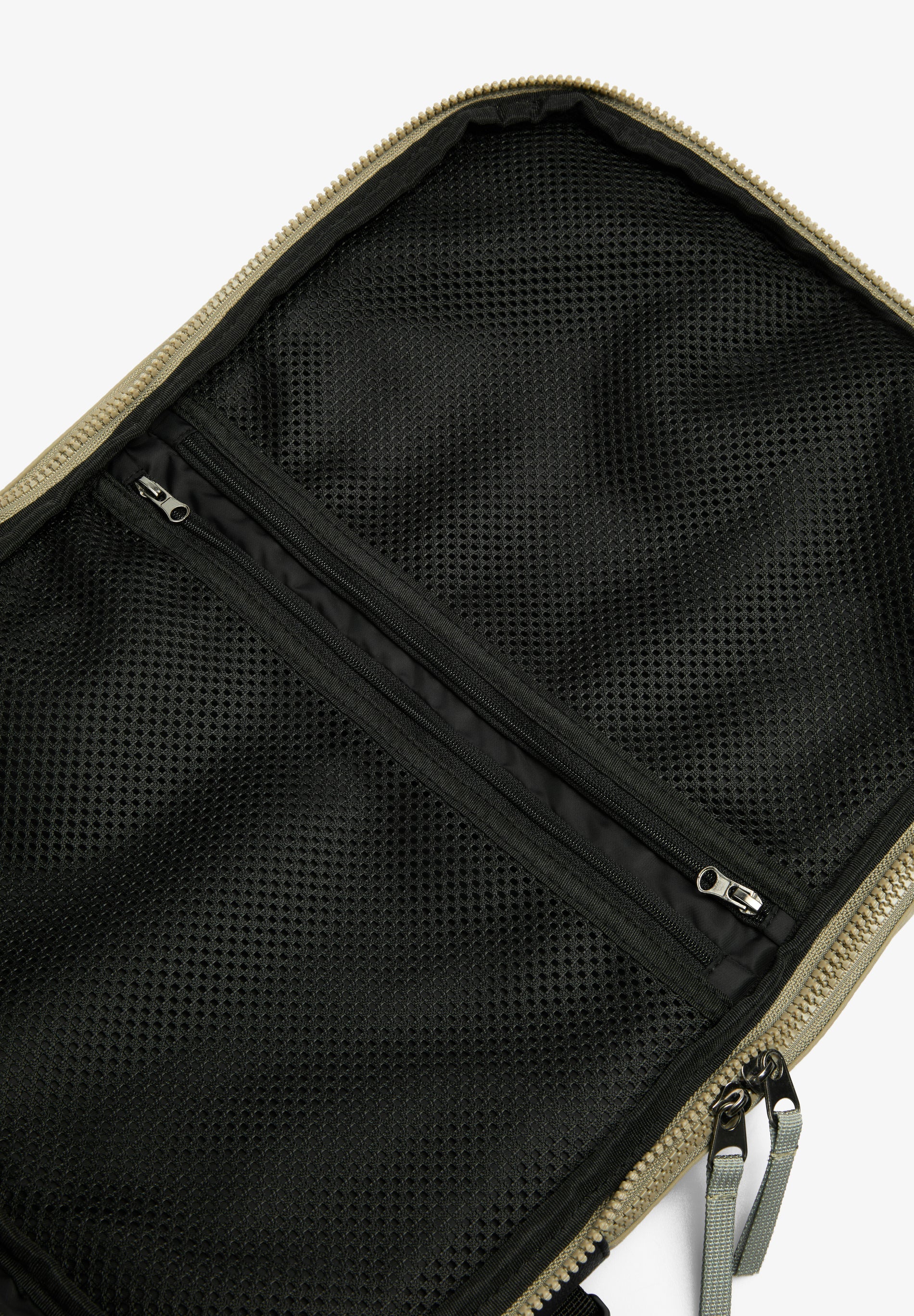 SKULL TRAVEL BACKPACK - Image 7