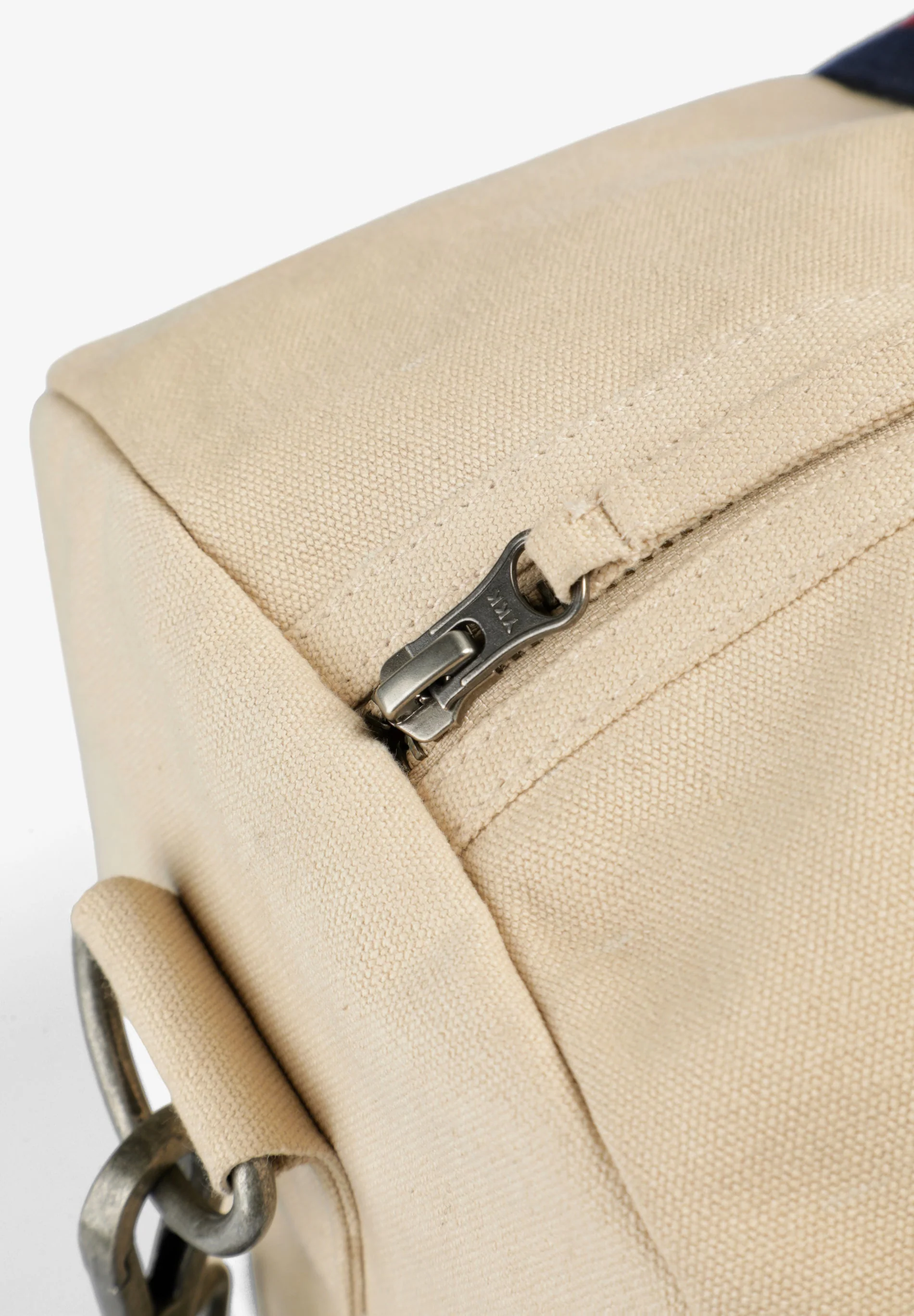 CANVAS TRAVEL BAG - Image 10