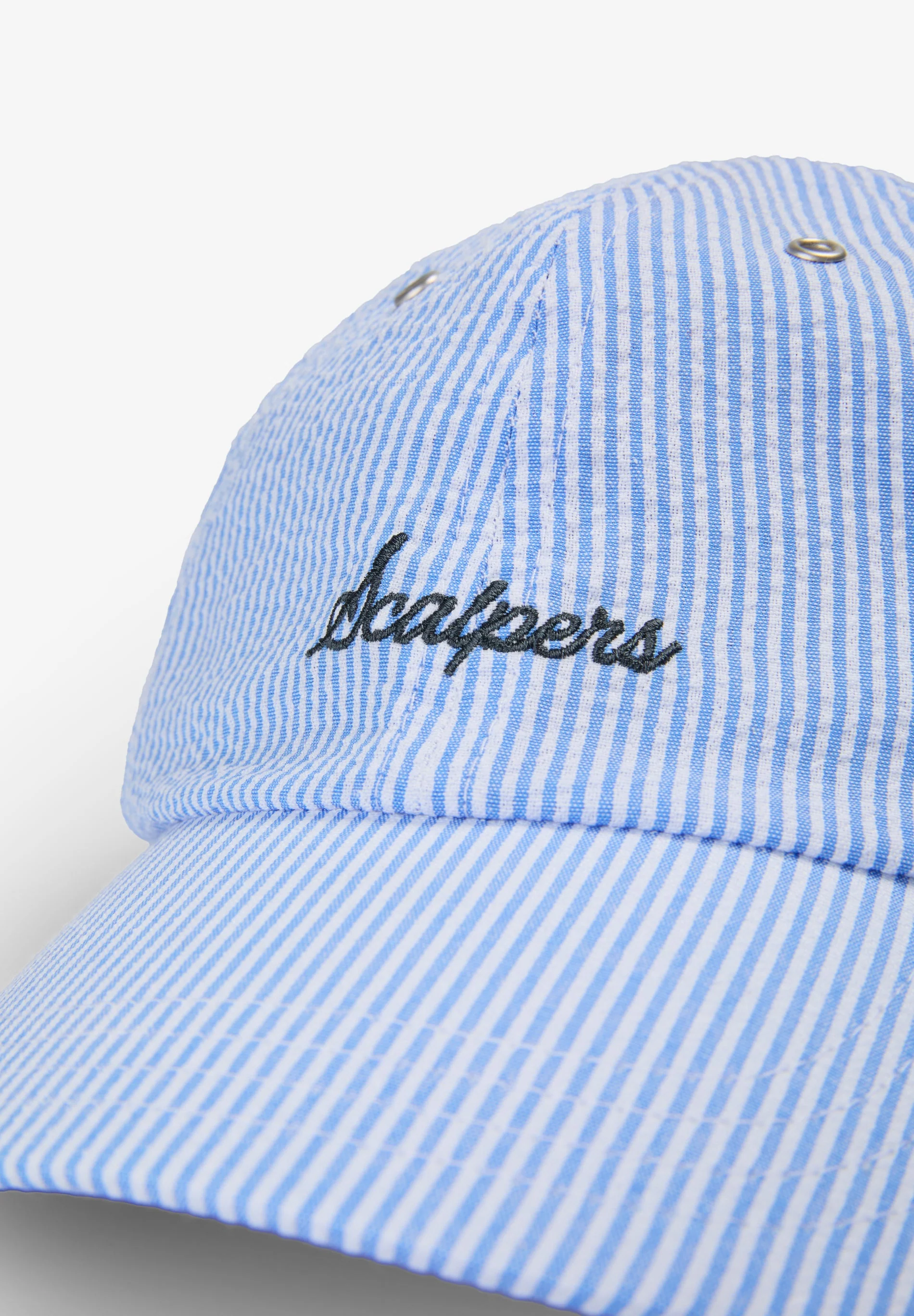 STRIPED CAP WITH EMBROIDERED DETAIL - Image 3