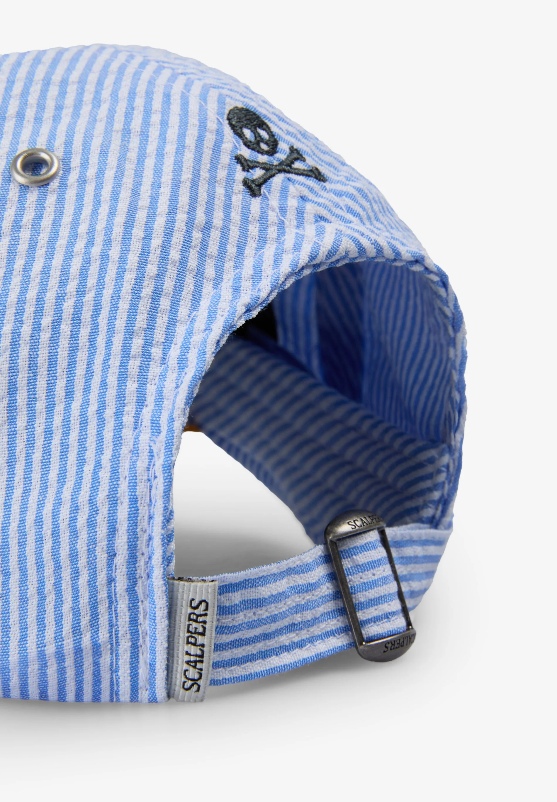 STRIPED CAP WITH EMBROIDERED DETAIL - Image 4