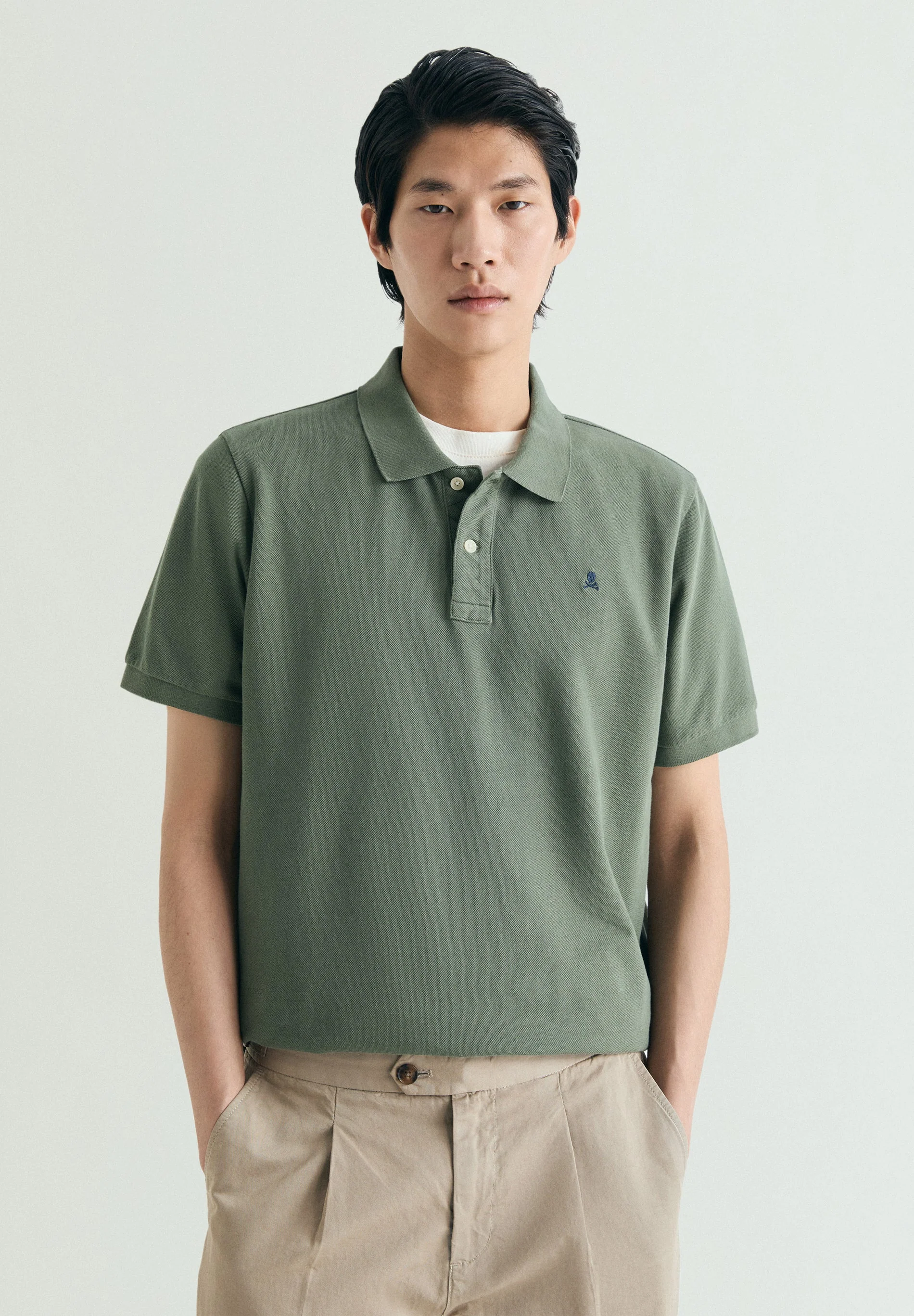 PIQUÉ POLO SHIRT WITH CONTRAST EMBROIDERY