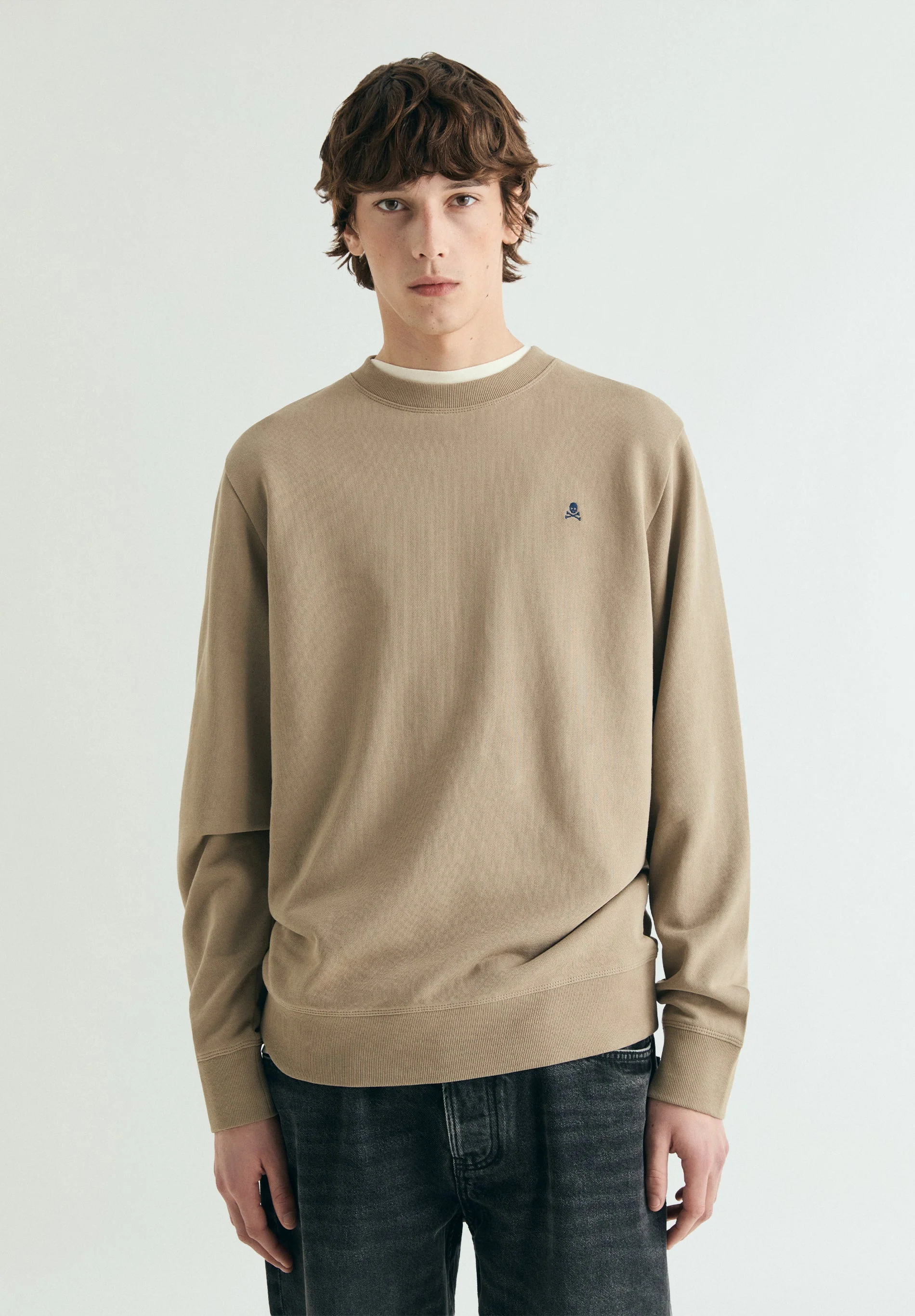 SWEATSHIRT WITH CONTRAST EMBROIDERY - Image 3