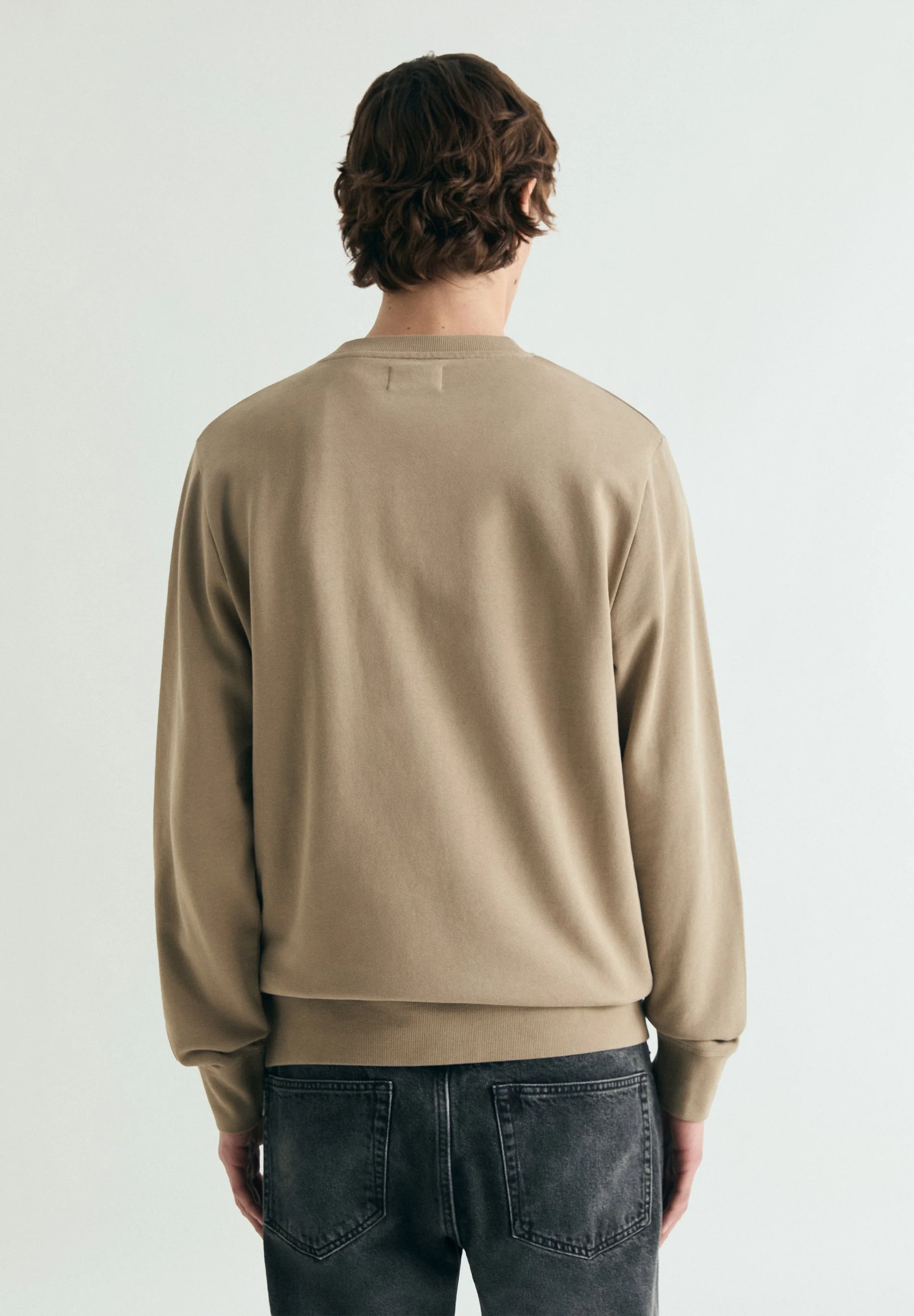 SWEATSHIRT WITH CONTRAST EMBROIDERY - Image 4
