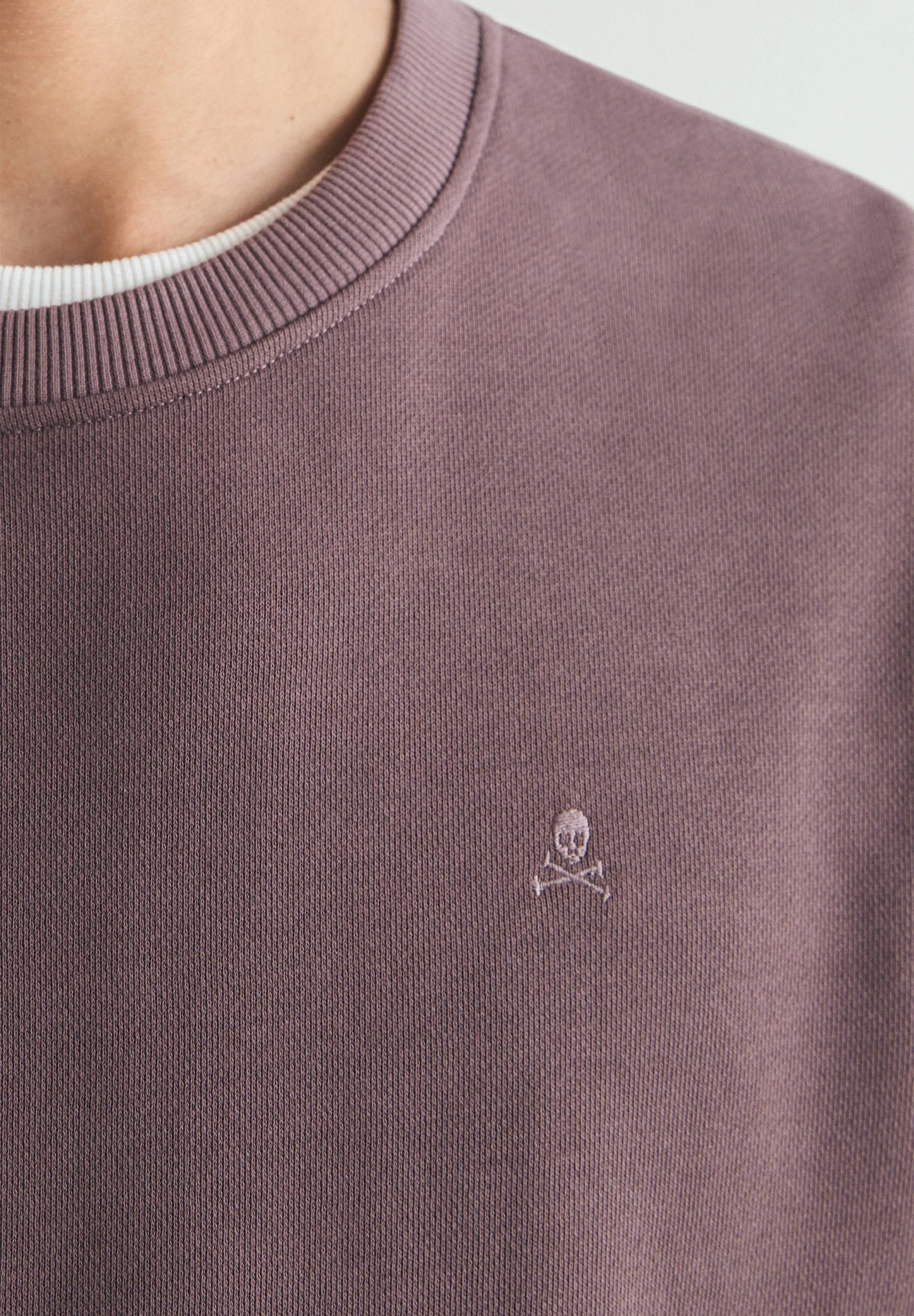 WASHED EMBROIDERED SWEATSHIRT - Image 2