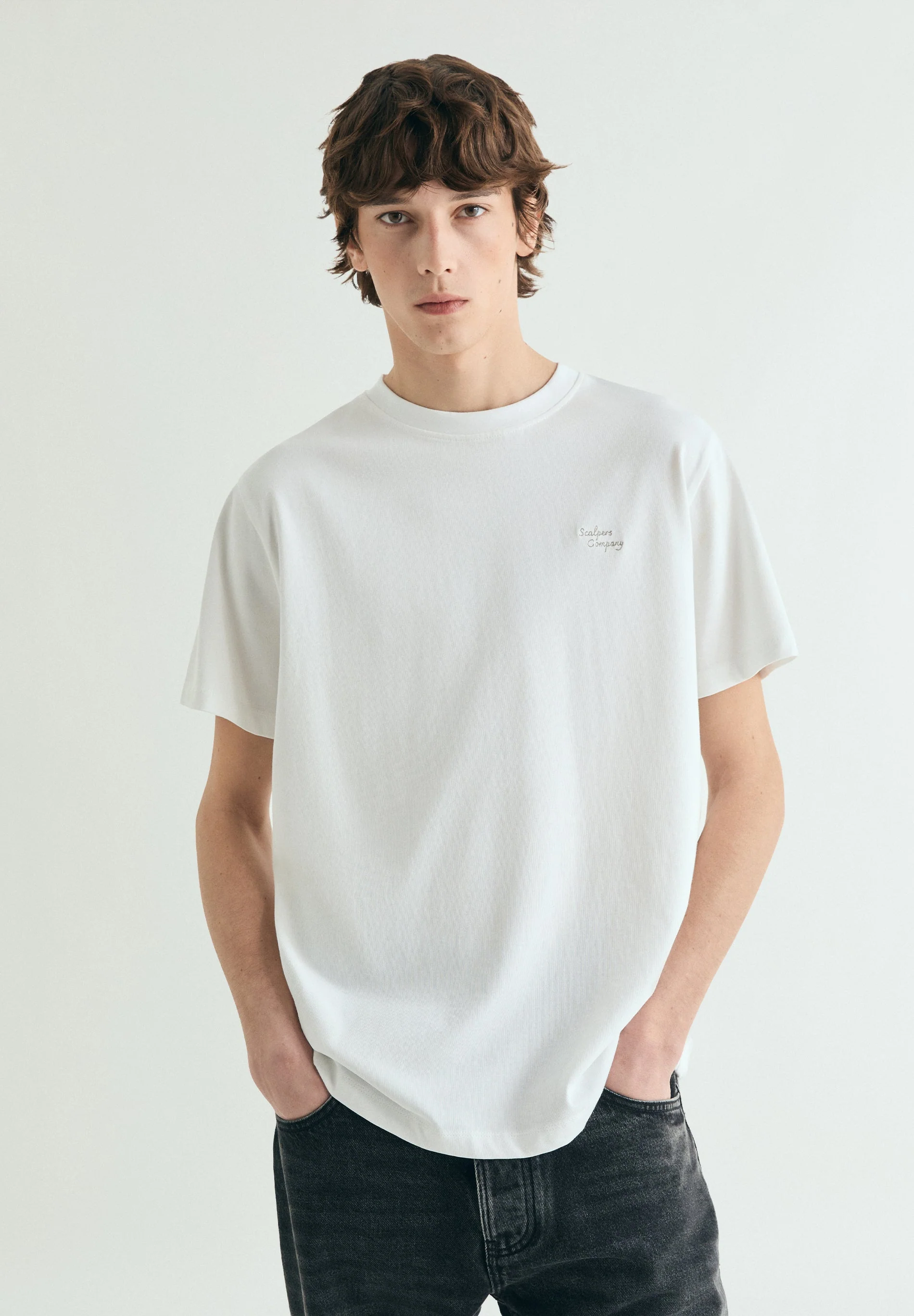 MEDIUM WEIGHT EMBROIDERED T-SHIRT - Image 2