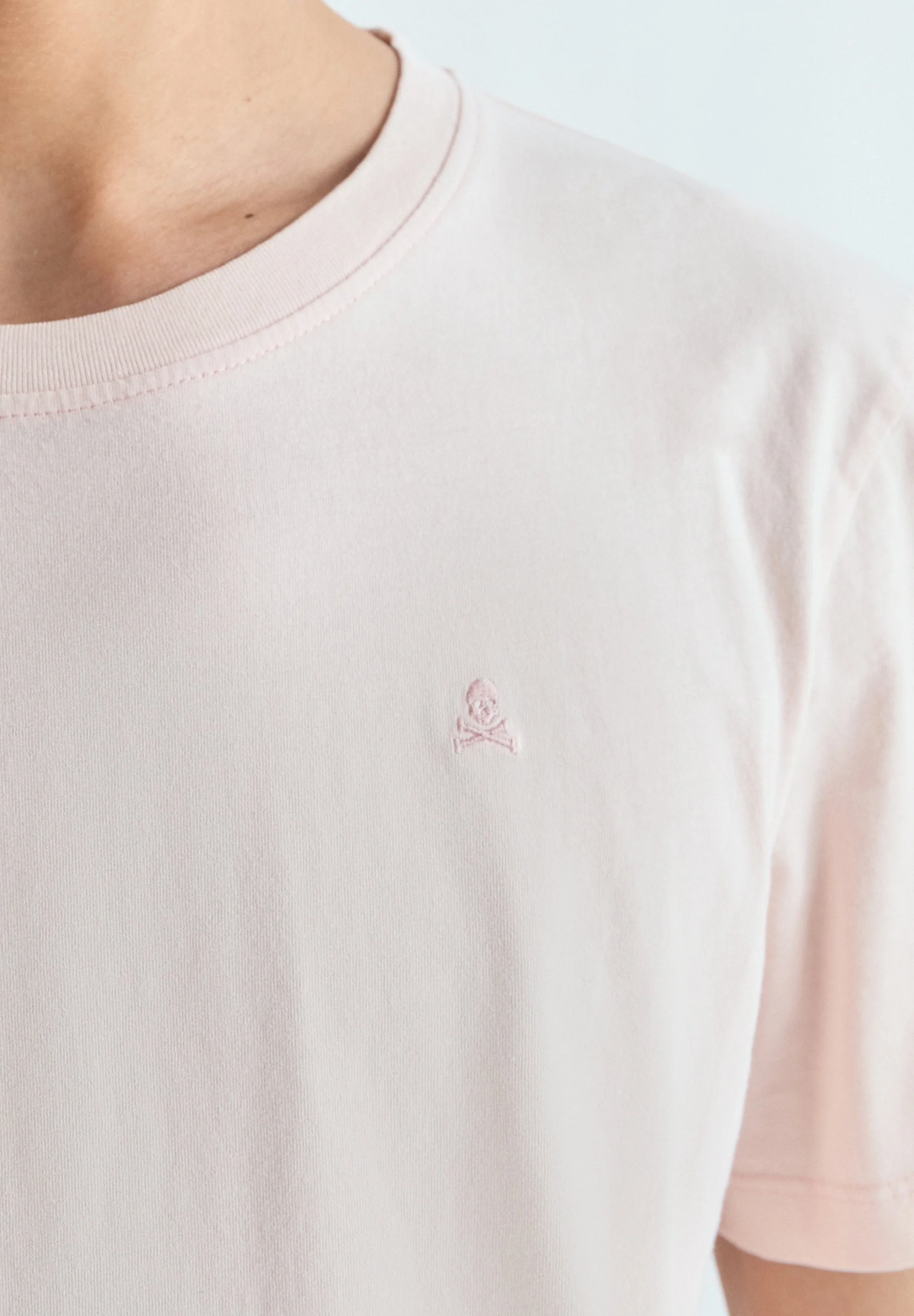 REGULAR FIT EMBROIDERED T-SHIRT - Image 4