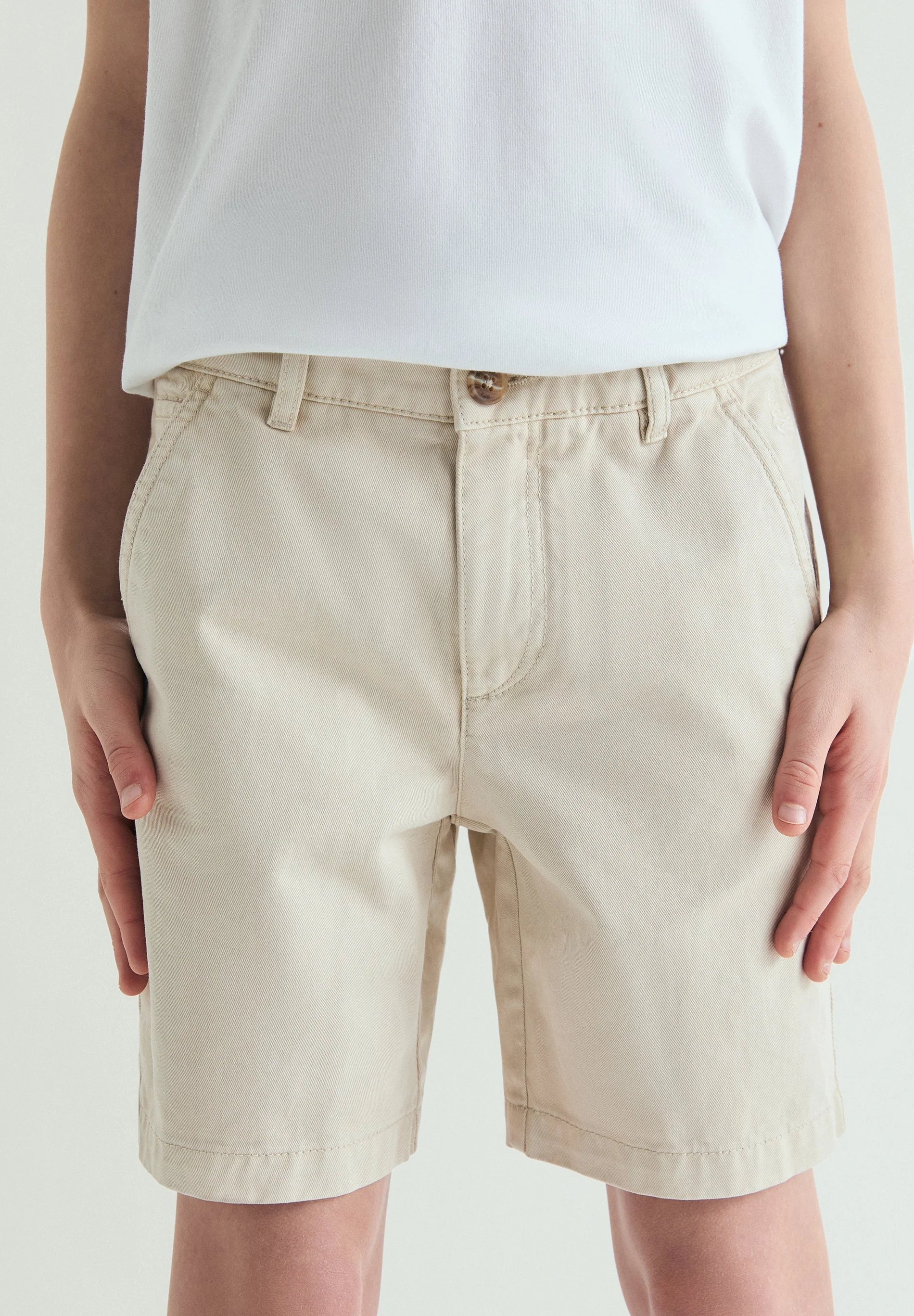 ORGANIC COTTON BERMUDA SHORTS - Image 2