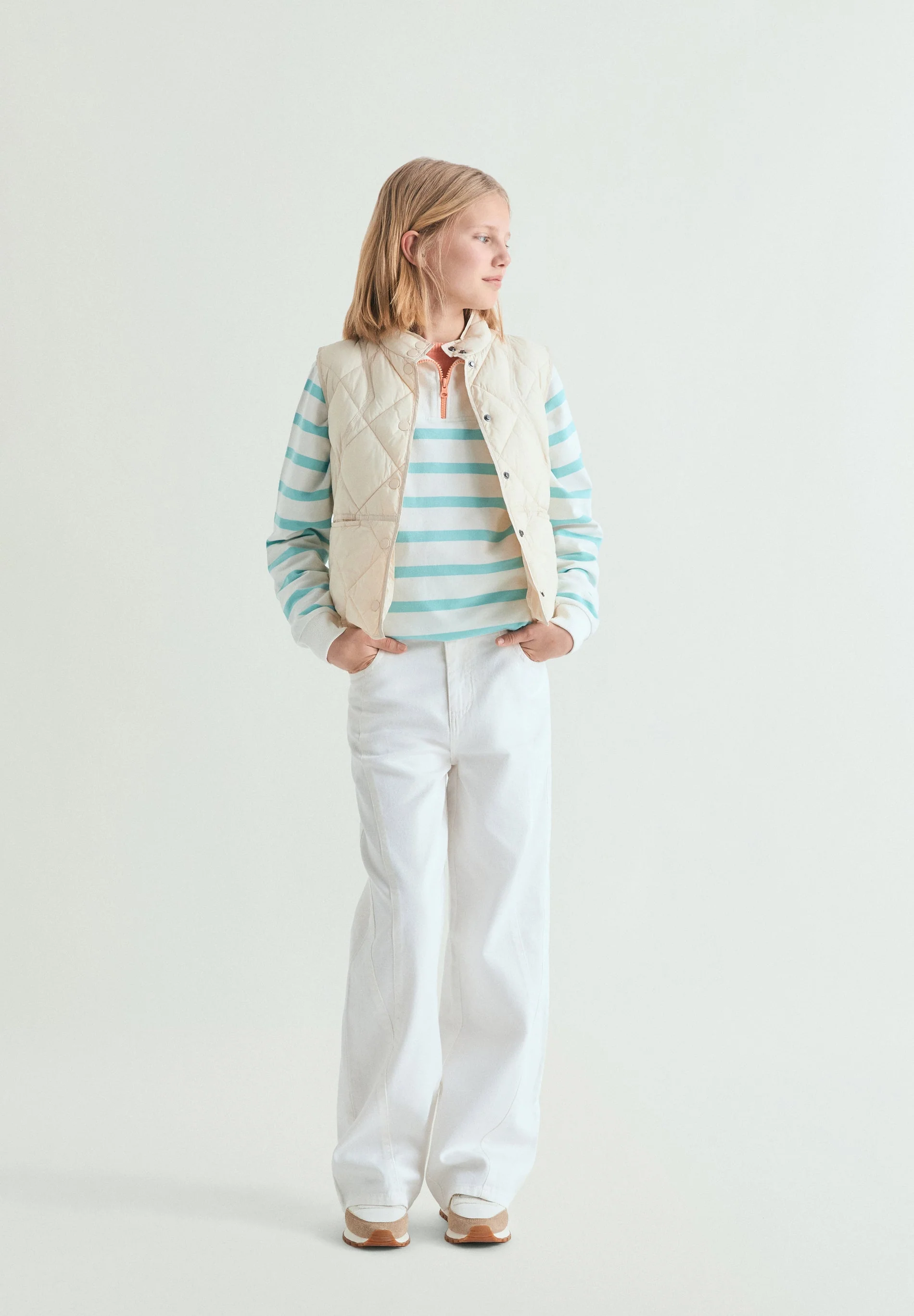 QUILTED GILET WITH STITCHING - Image 2