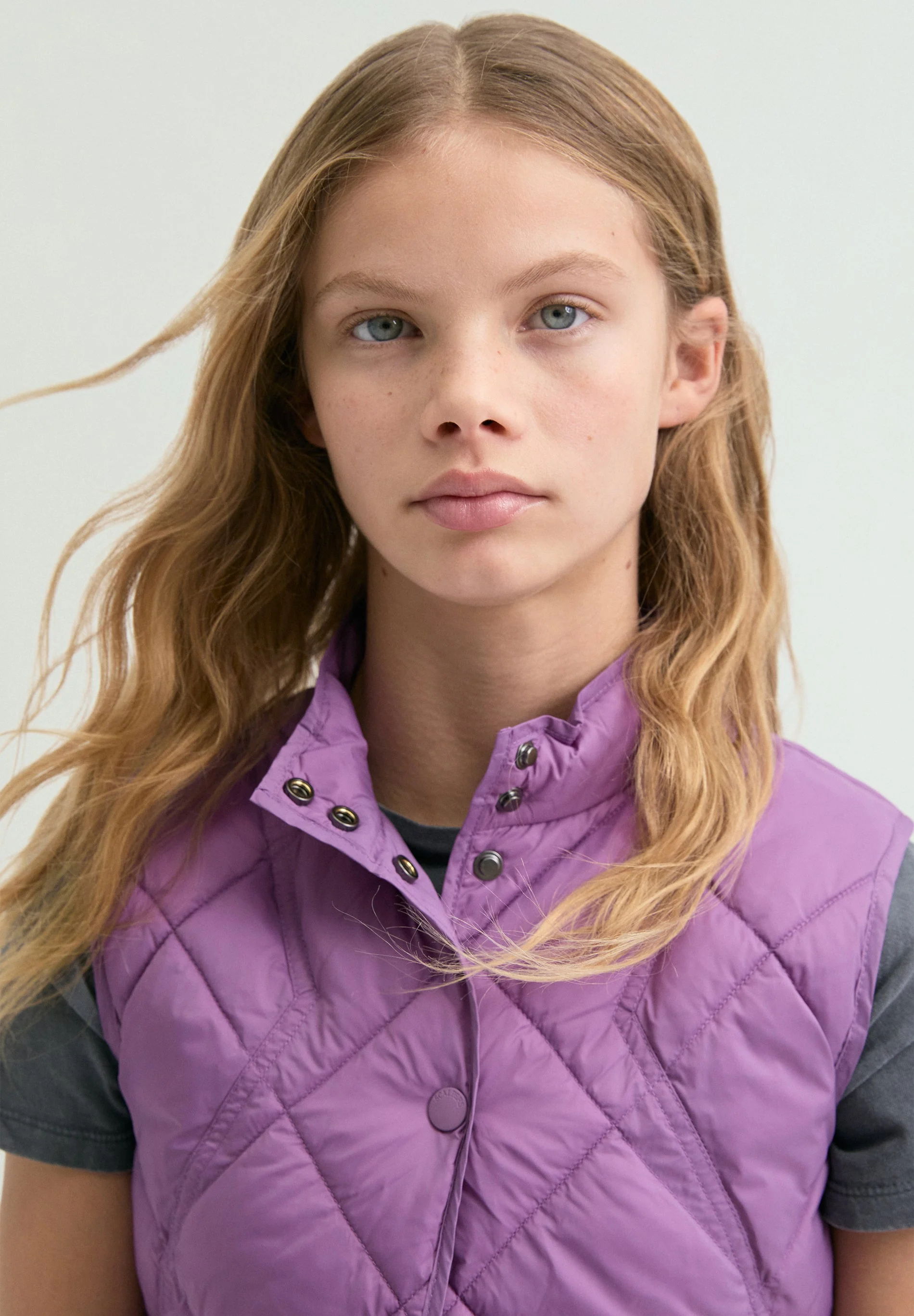 QUILTED GILET WITH STITCHING - Image 2