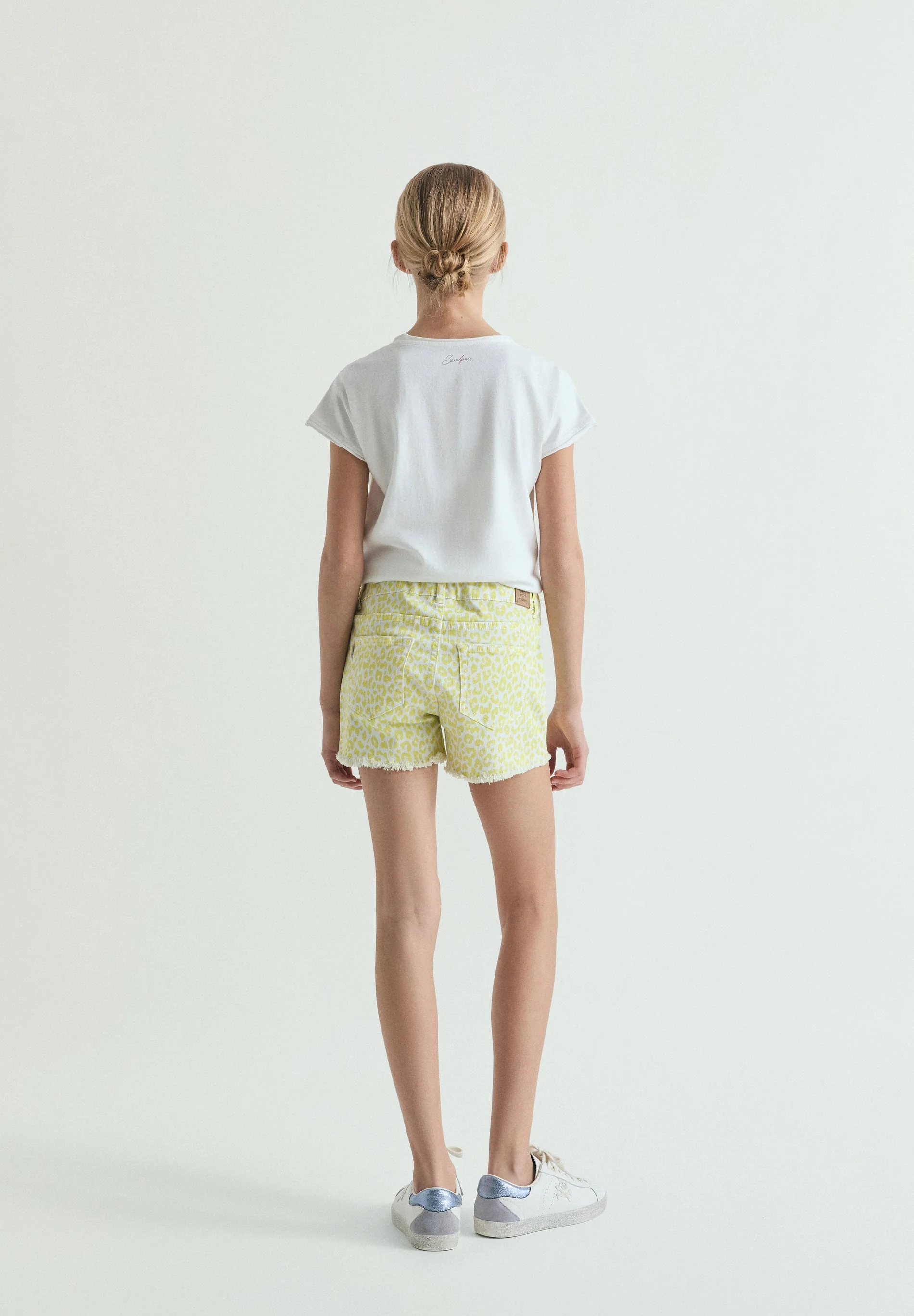 ANIMAL PRINT SHORTS WITH BUTTON - Image 3