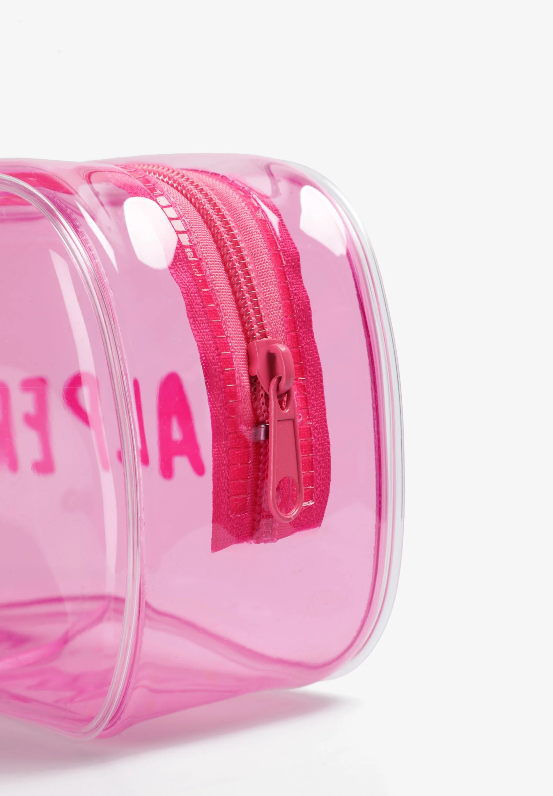 TOILETRY BAG WITH TRAVEL SET - Image 8