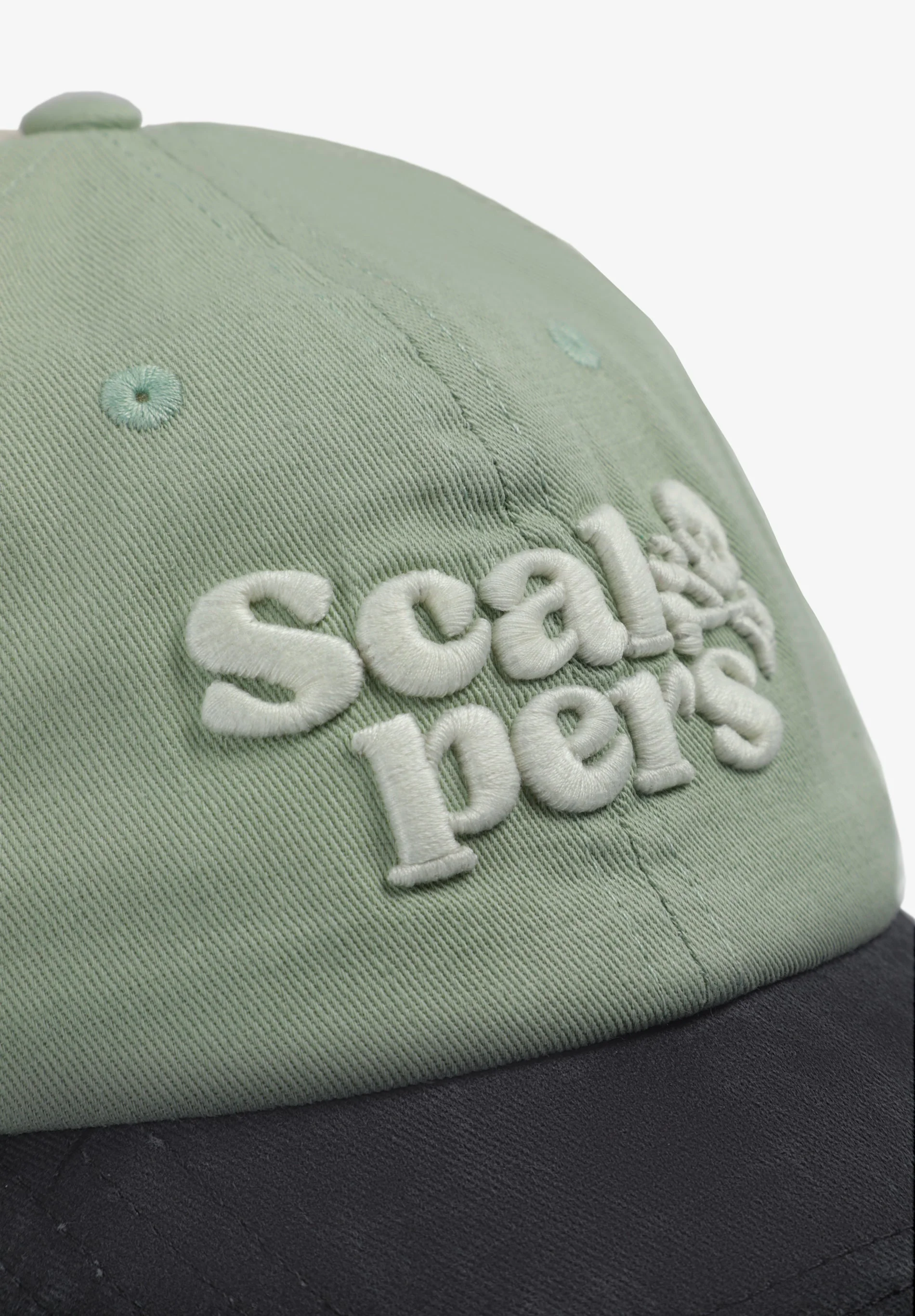 CAP WITH CONTRAST EMBROIDERY - Image 3