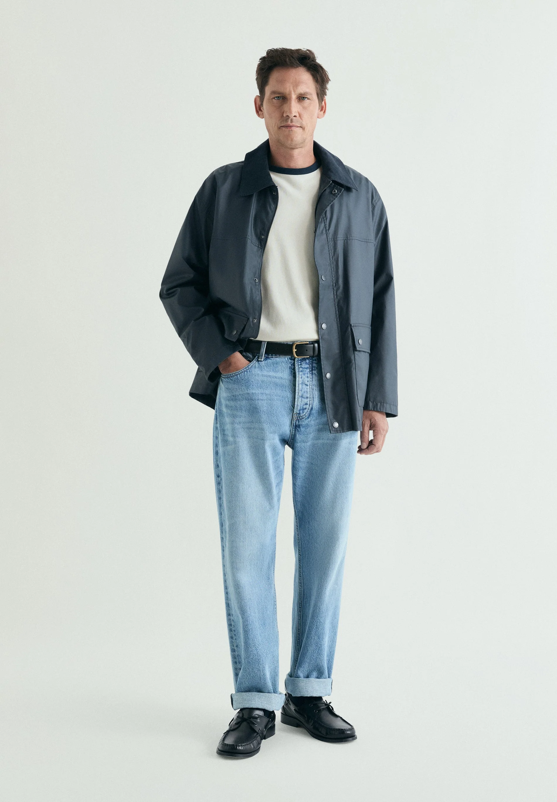 CONTRAST COLLAR T-SHIRT - Image 4