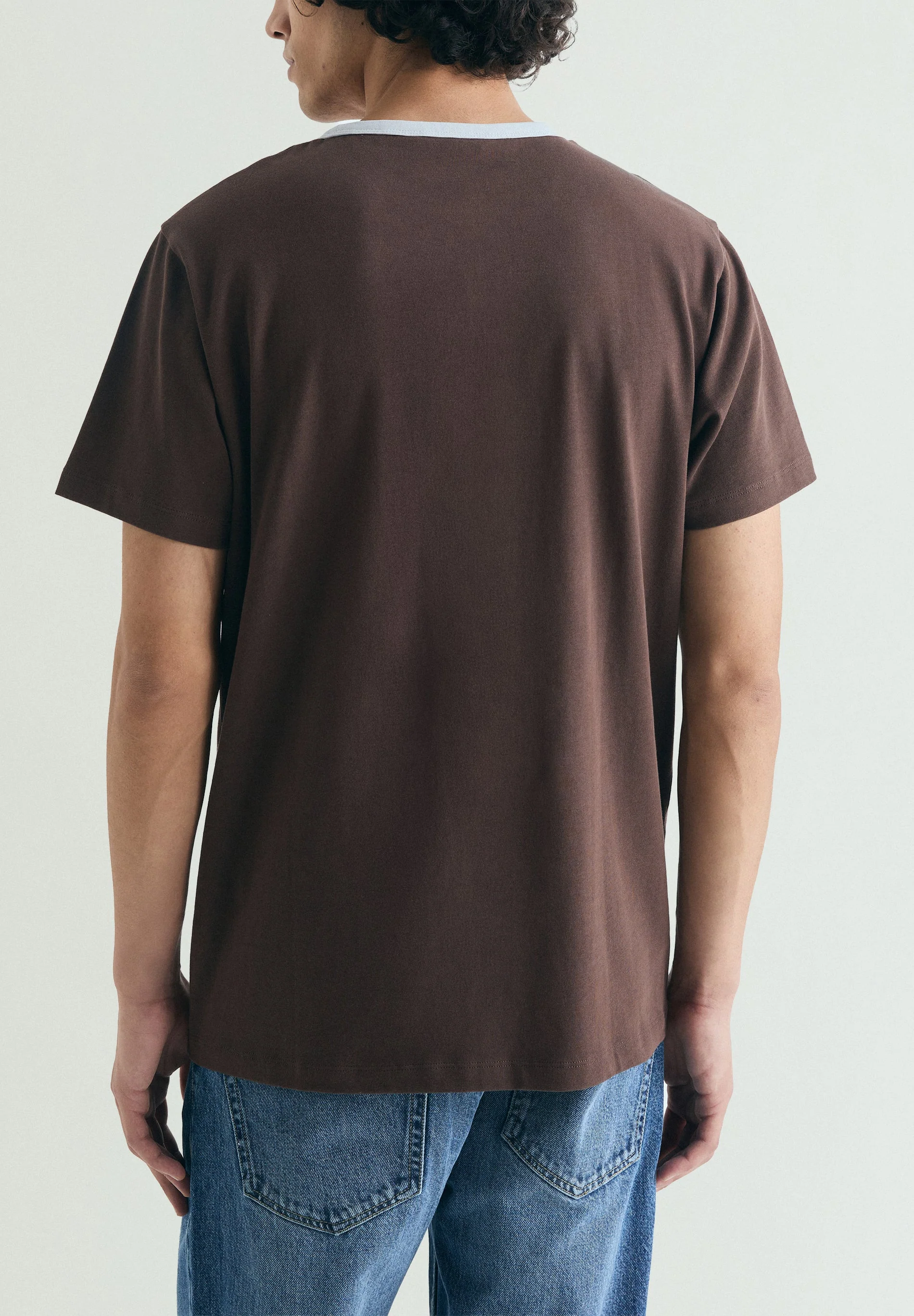 CONTRAST COLLAR T-SHIRT - Image 4