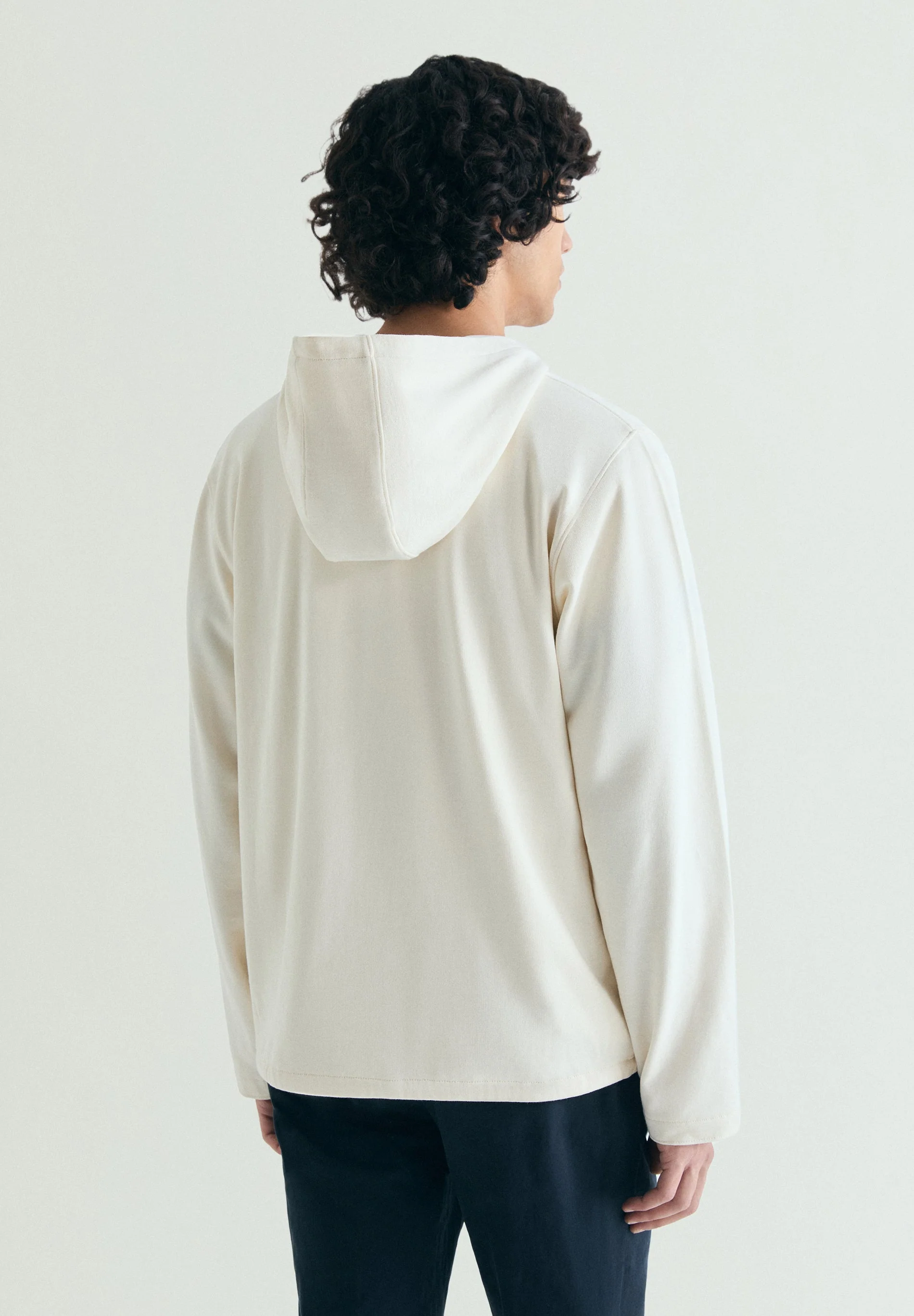 HOODIE WITH FRONT POCKET - Image 5