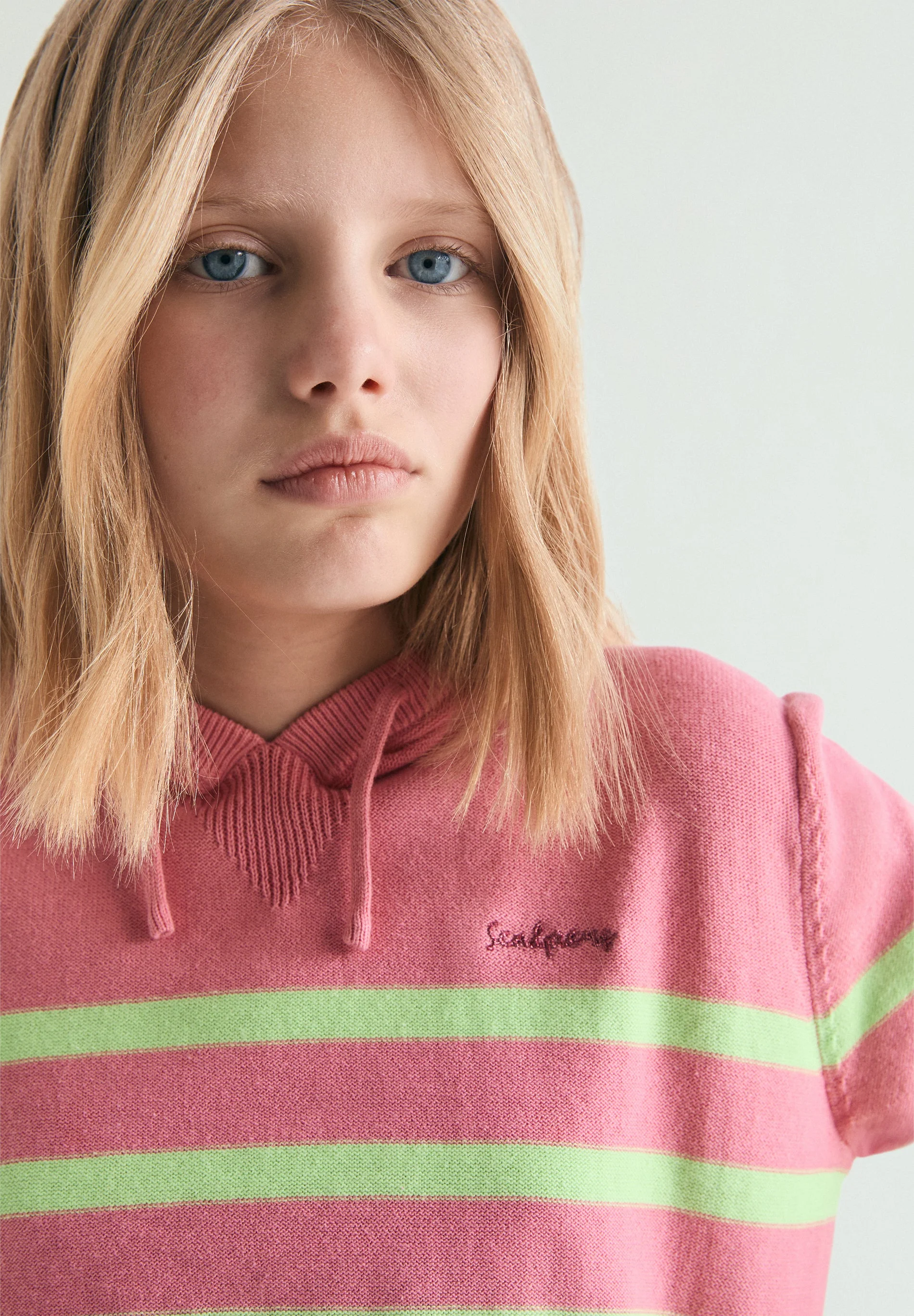 FINE KNIT STRIPED HOODIE - Image 3