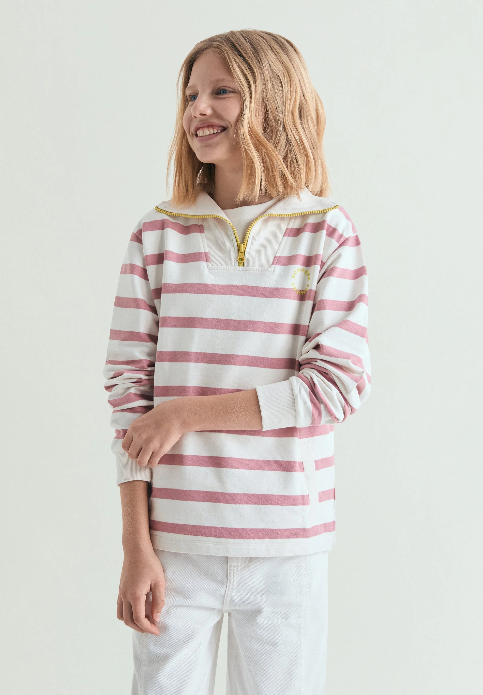 HIGH NECK STRIPED SWEATSHIRT - Image 2