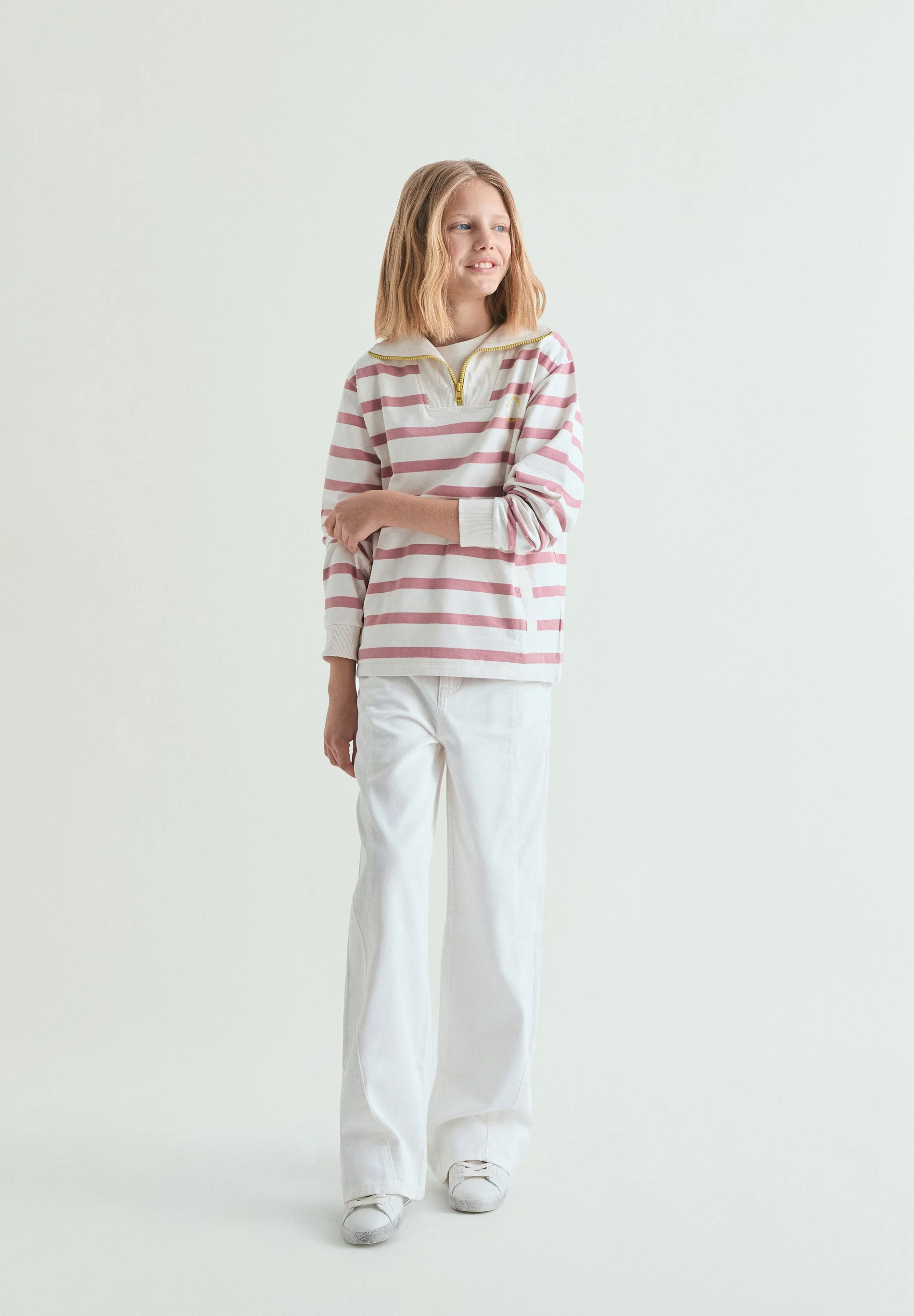 HIGH NECK STRIPED SWEATSHIRT - Image 3