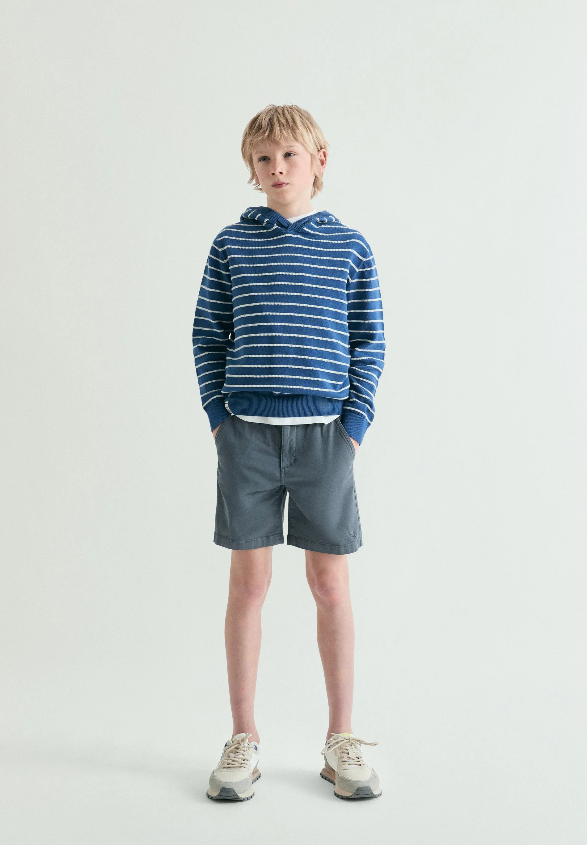 FINE KNIT HOODIE - Image 2