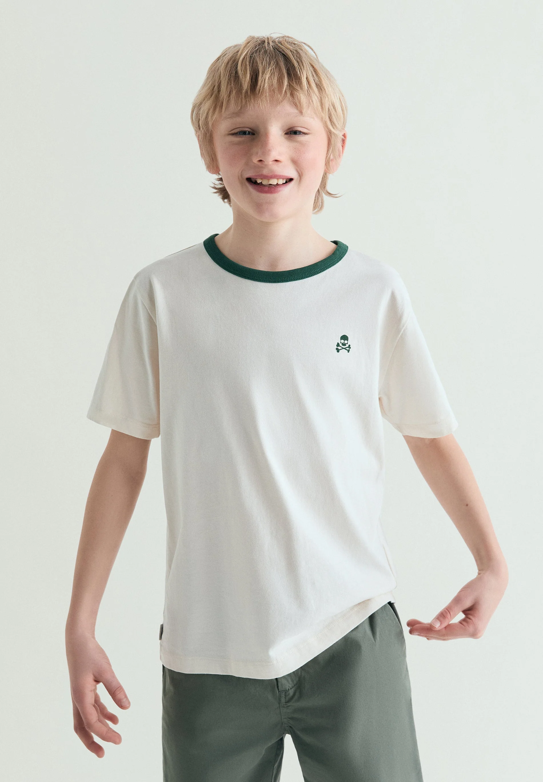 CONTRAST COLLAR T-SHIRT - Image 2