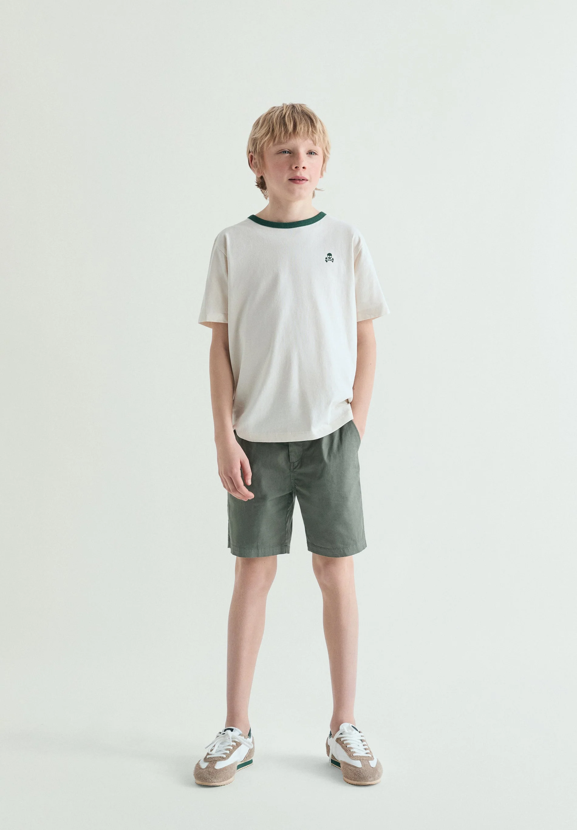 CONTRAST COLLAR T-SHIRT - Image 3