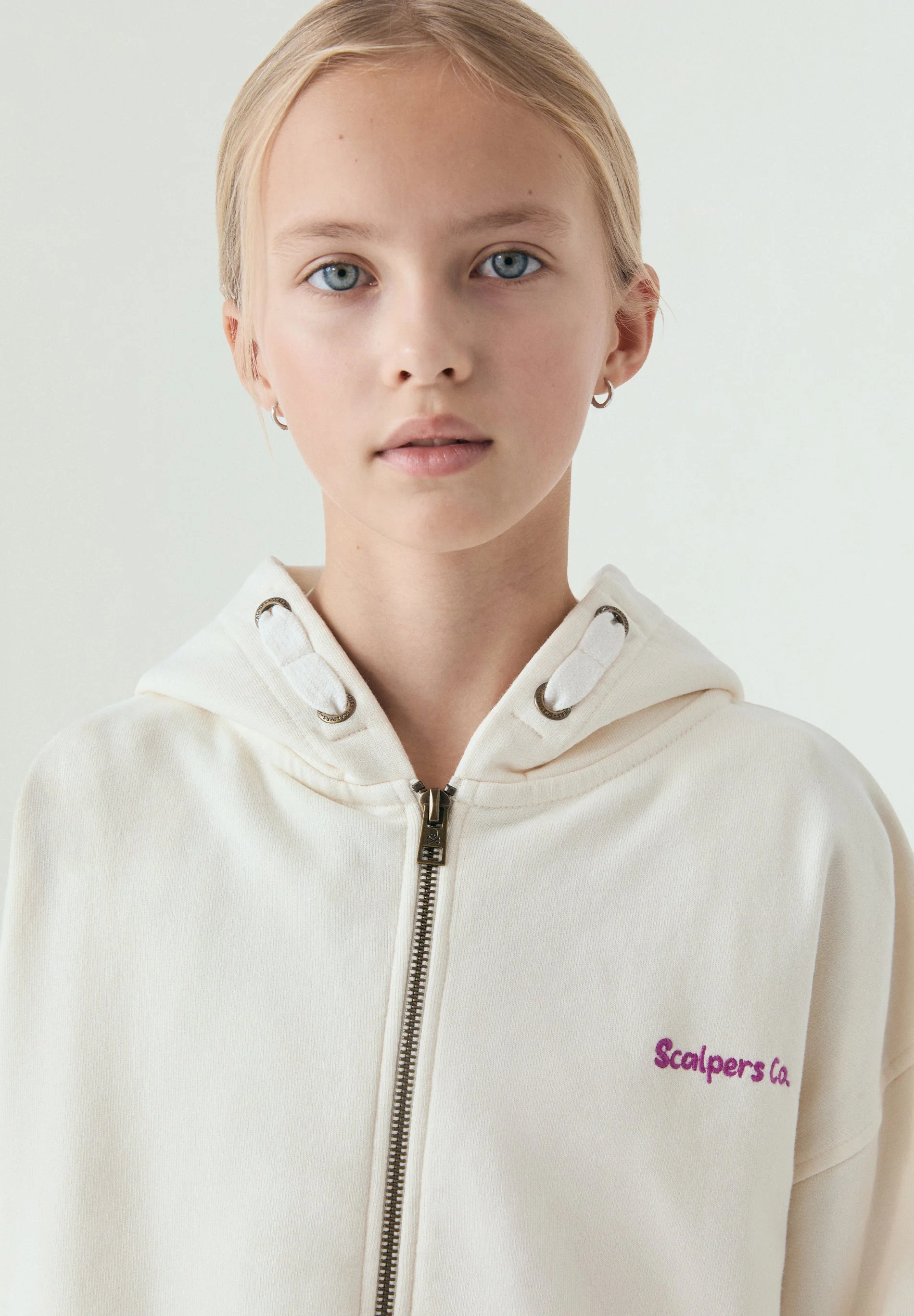 ZIPPED HOODIE - Image 4