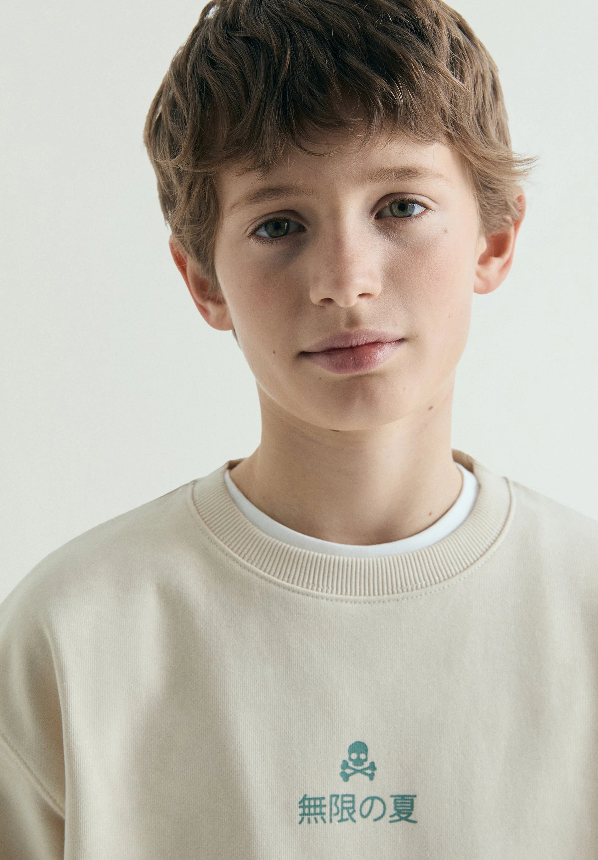 SWEATSHIRT WITH BACK PRINT AND POCKET - Image 3