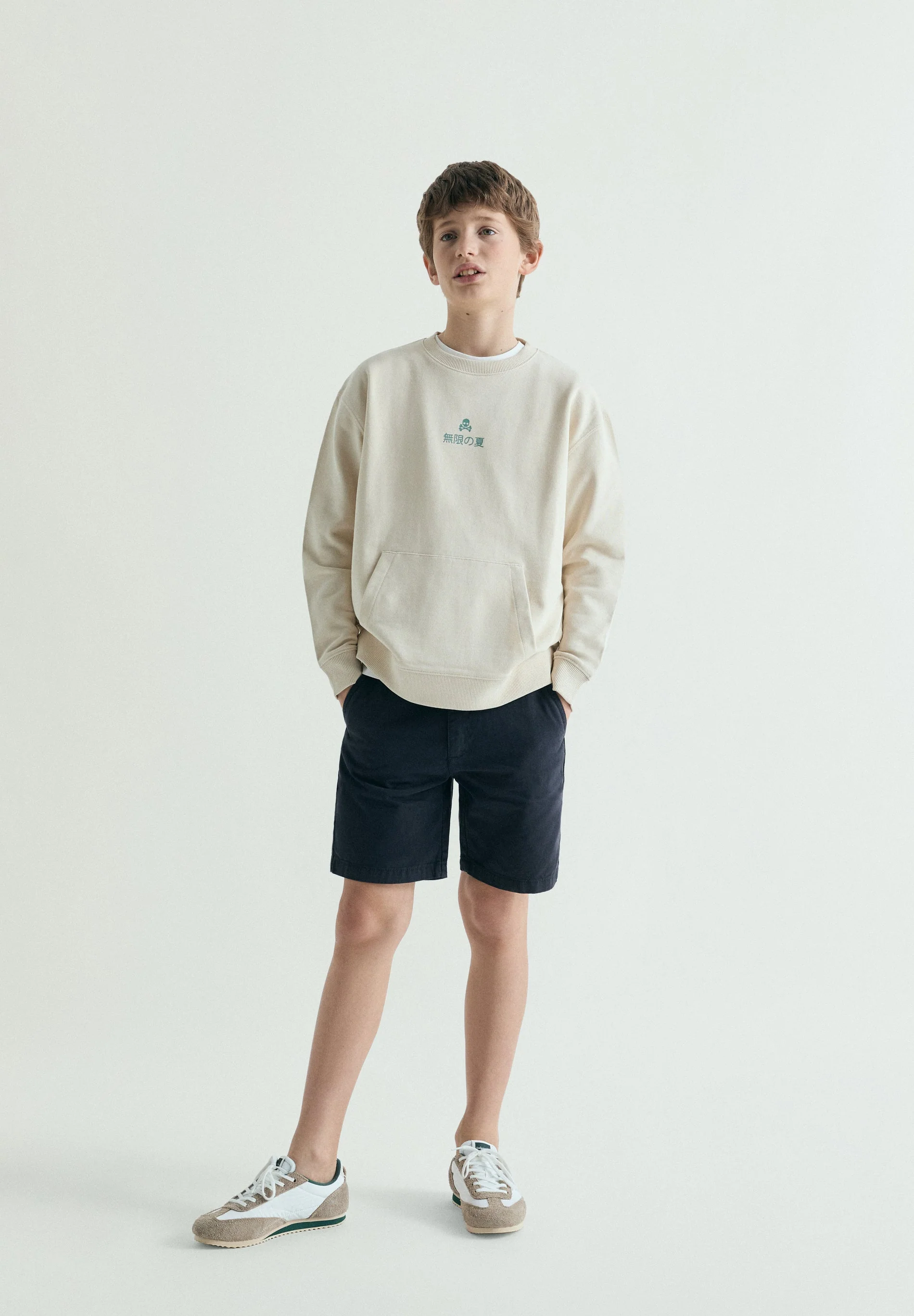 SWEATSHIRT WITH BACK PRINT AND POCKET - Image 6