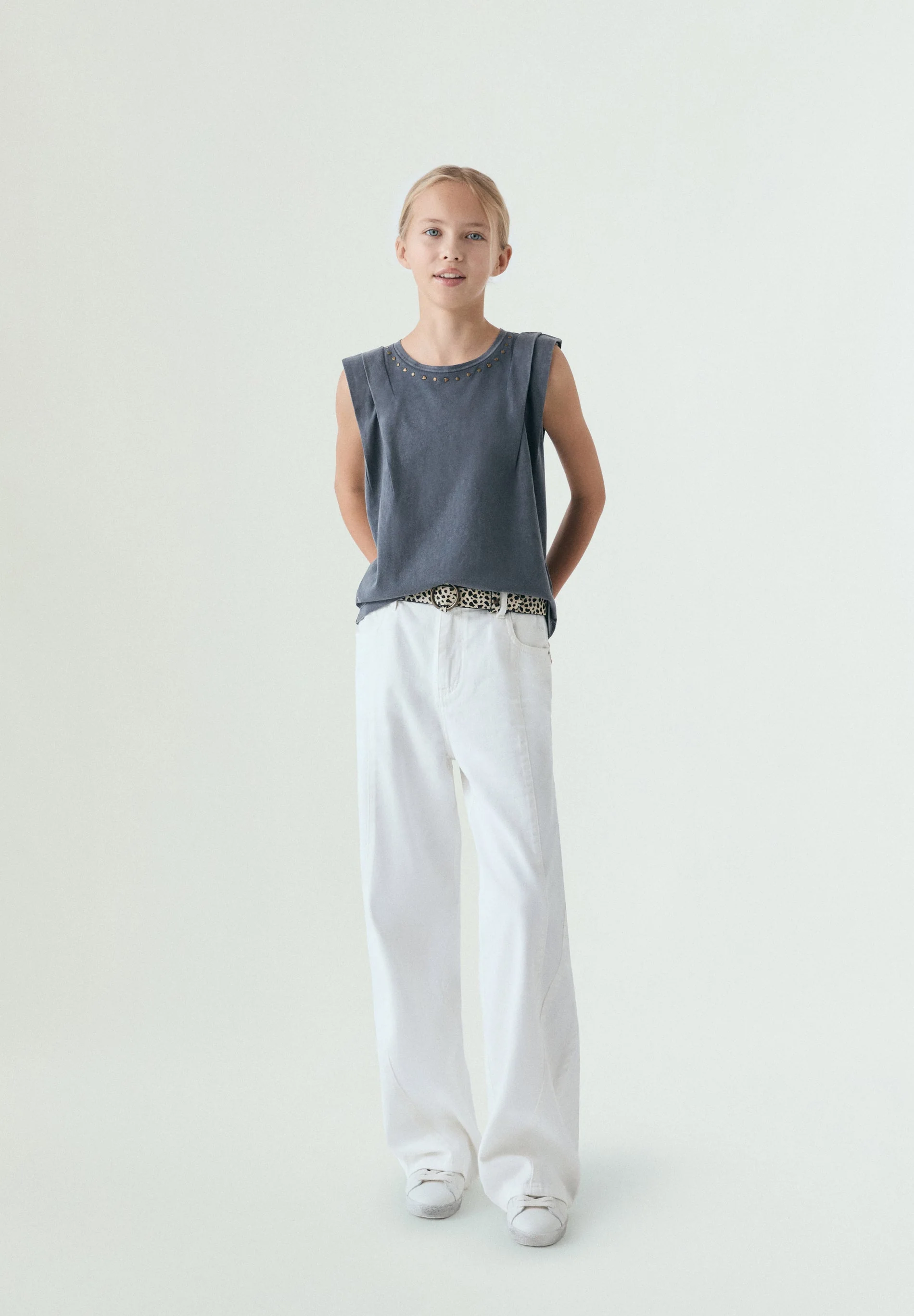 SLEEVELESS T-SHIRT WITH STUDS - Image 2