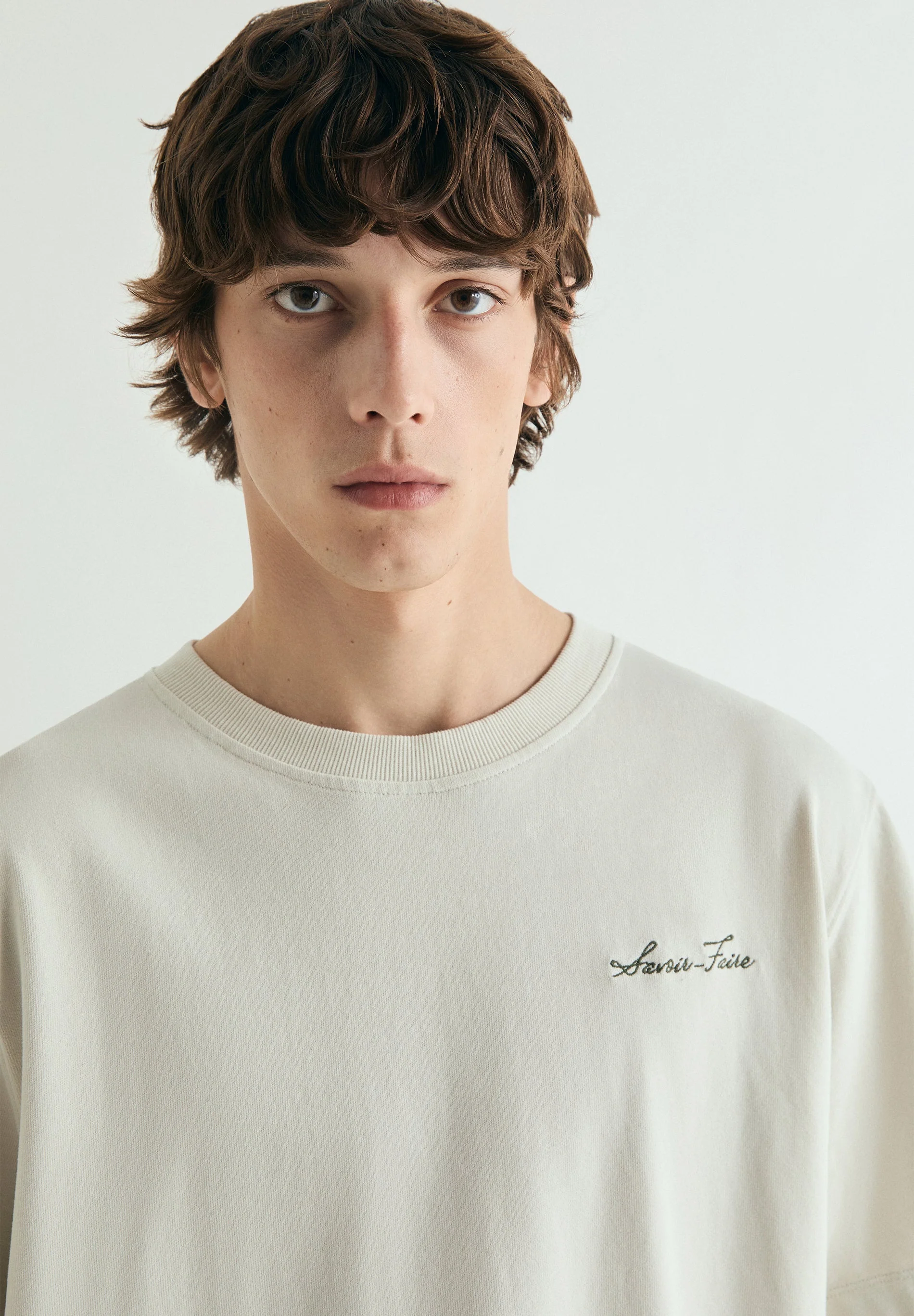 RELAXED CONTRAST EMBROIDERED T-SHIRT - Image 2