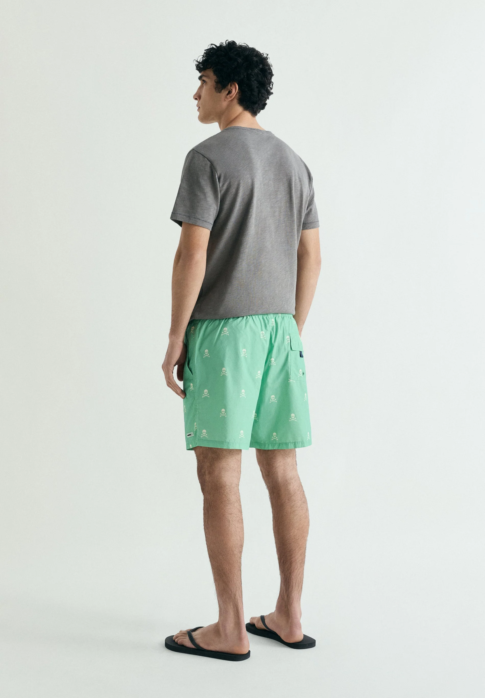 CONTRAST SKULL SWIMMING TRUNKS - Image 5