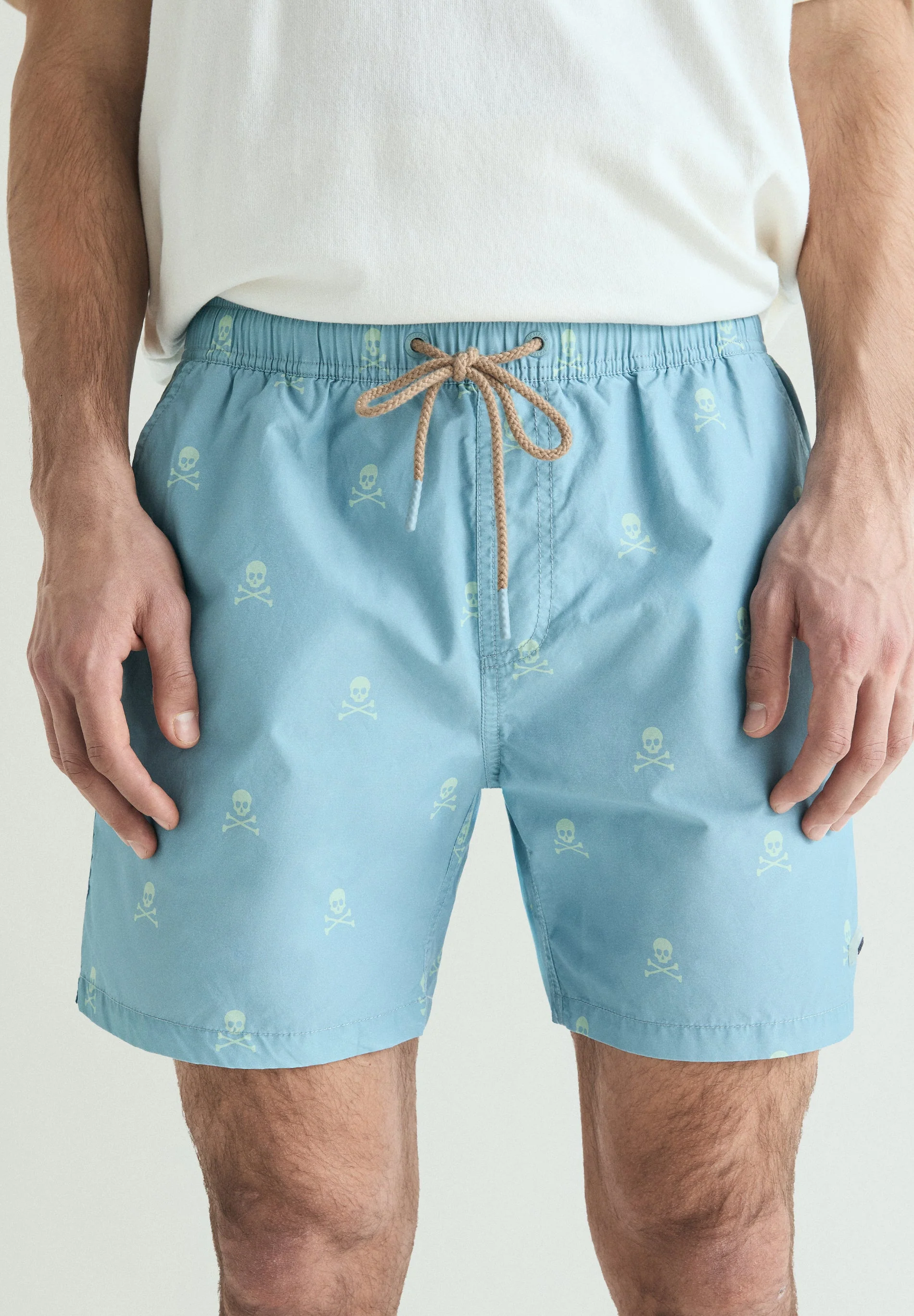 CONTRAST SKULL SWIMMING TRUNKS - Image 2
