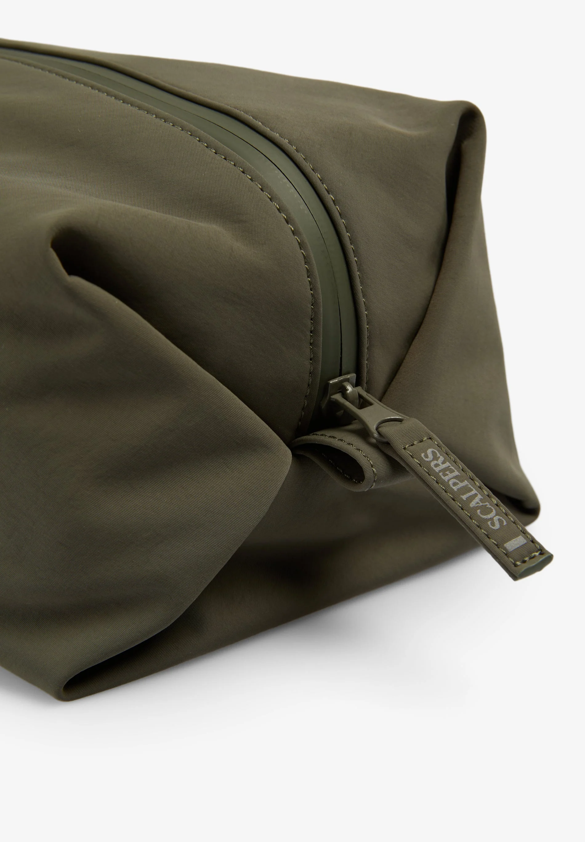 TECHNICAL TOILETRY BAG - Image 4