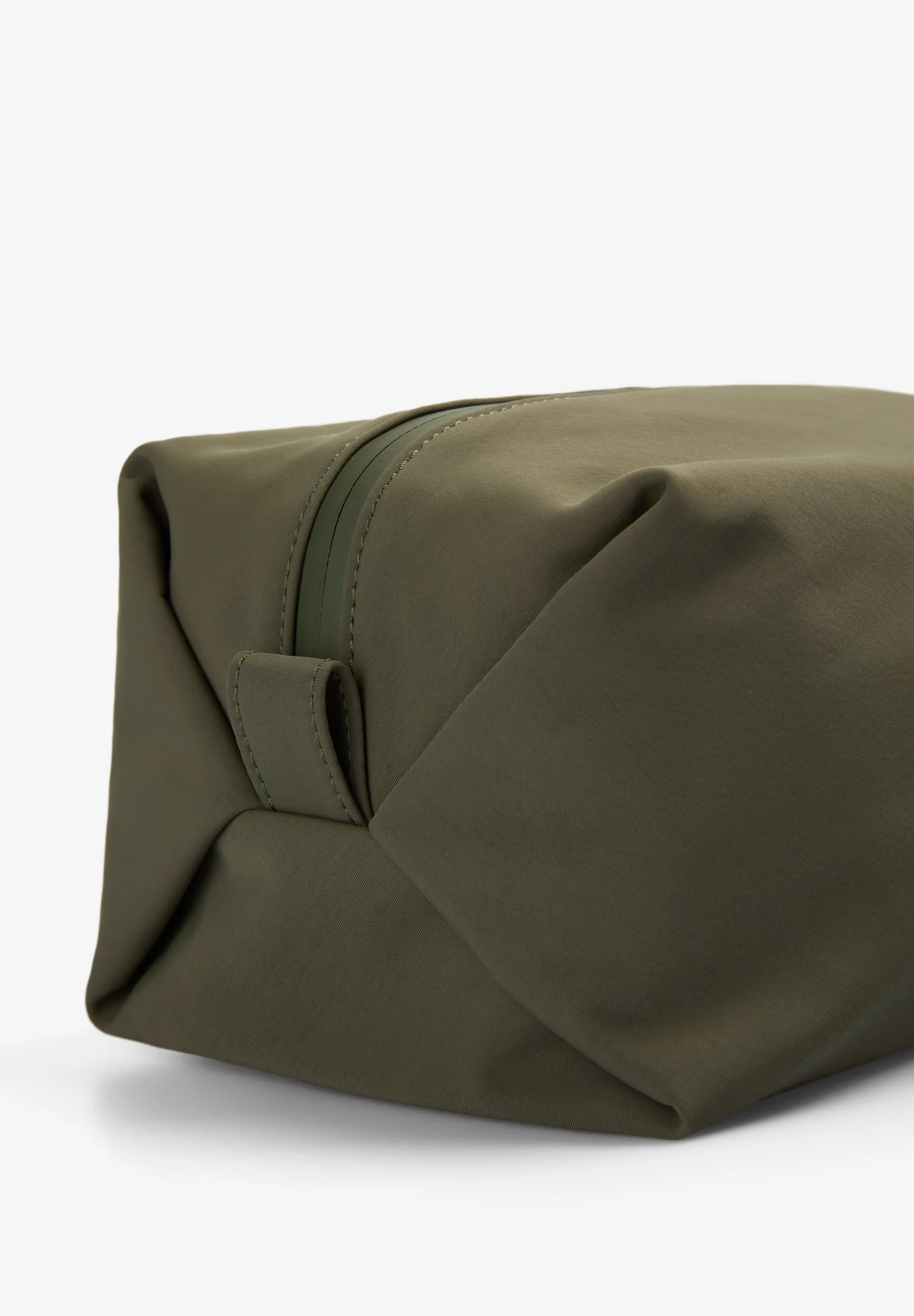 TECHNICAL TOILETRY BAG - Image 6