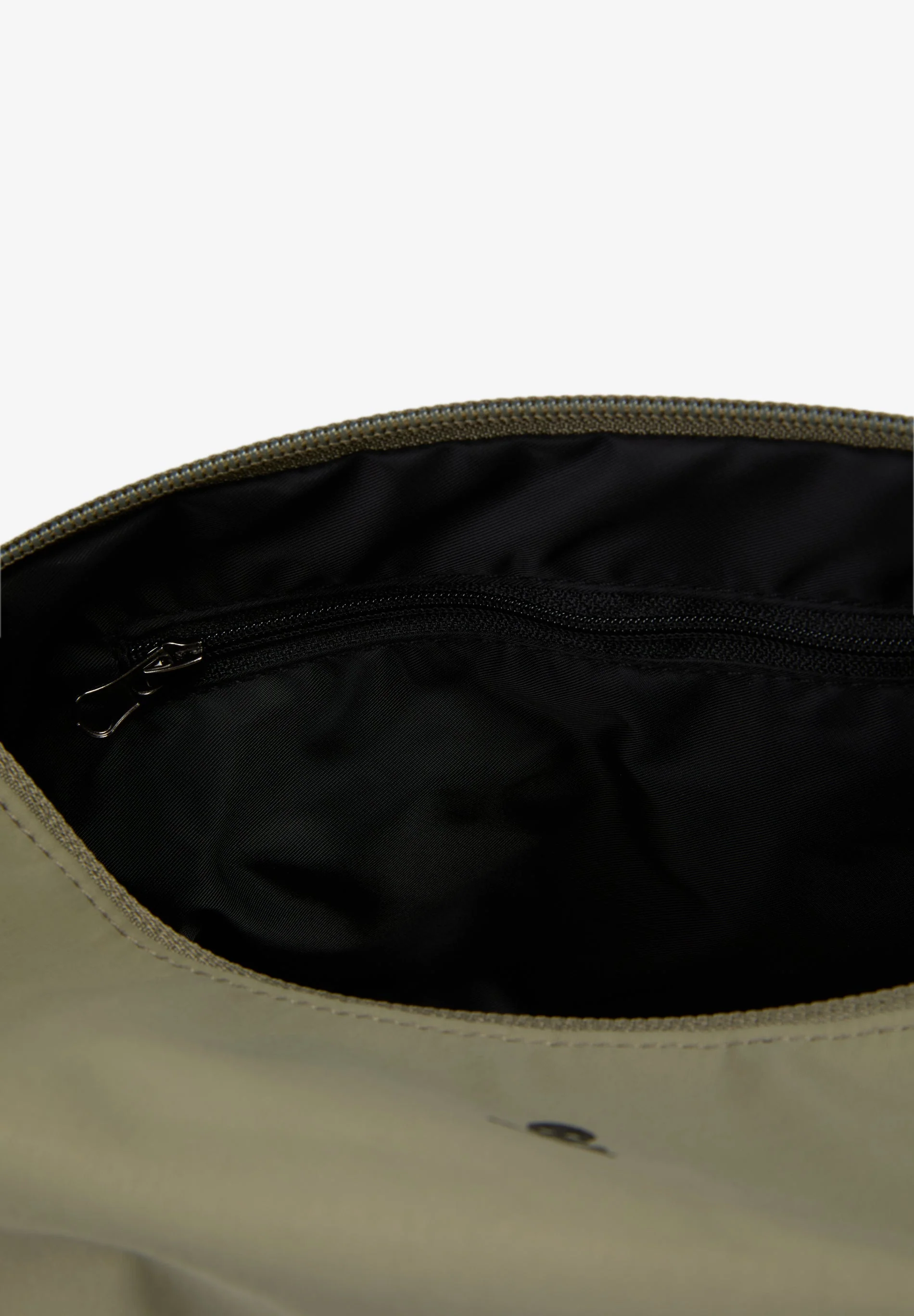 SKULL TRAVEL TOILETRY BAG - Image 7