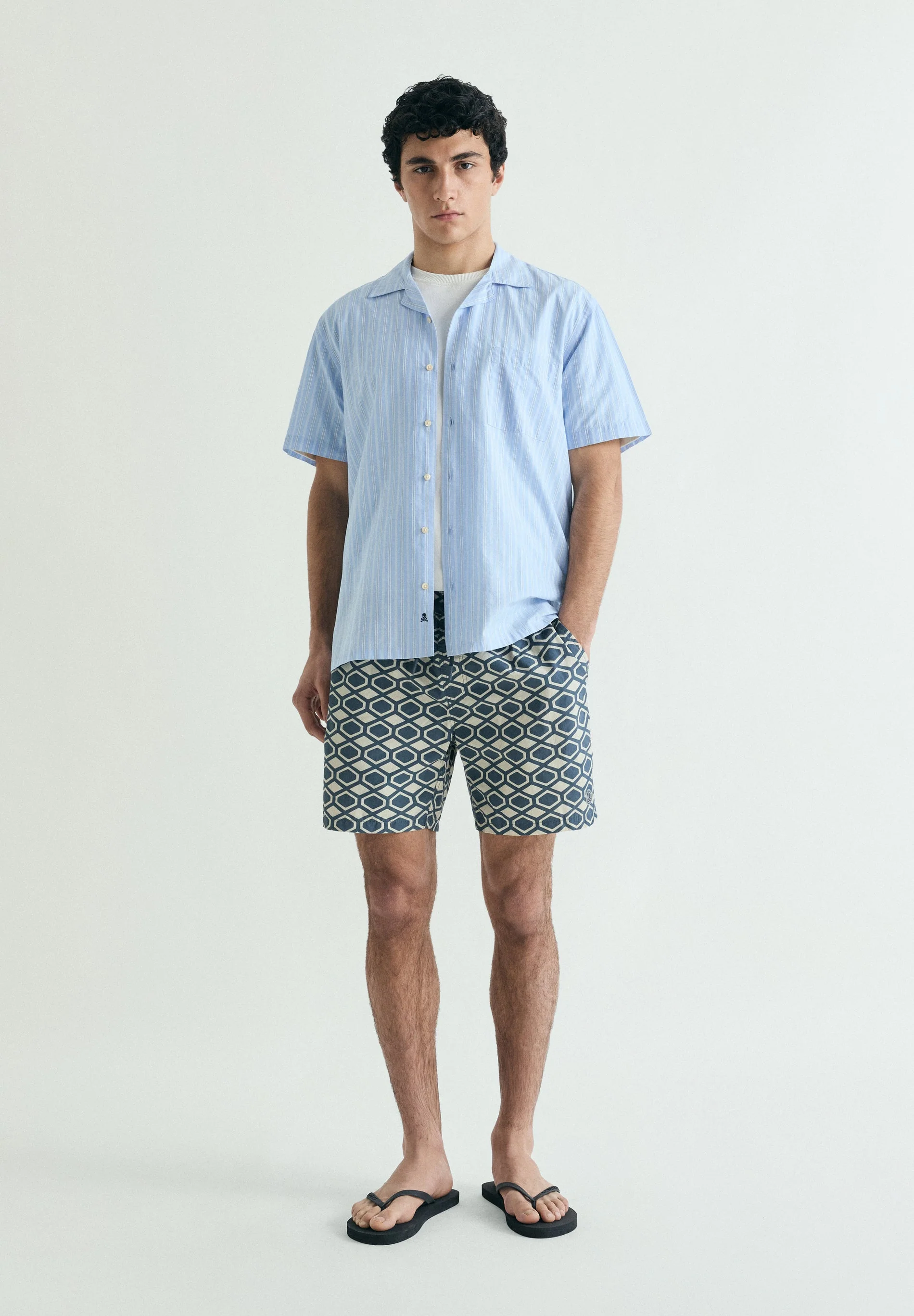 GEOMETRIC PRINT SWIMMING TRUNKS - Image 2