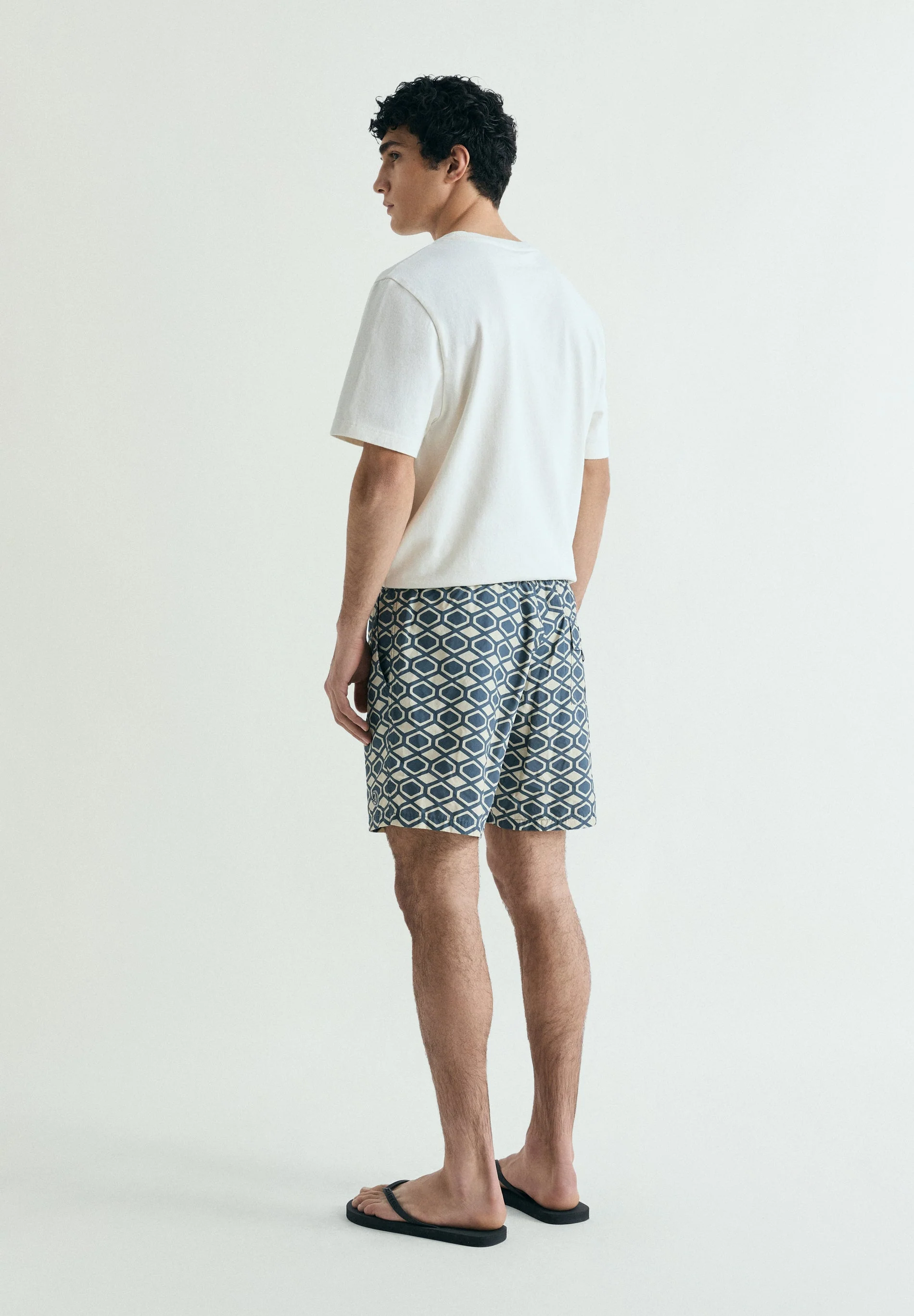 GEOMETRIC PRINT SWIMMING TRUNKS - Image 5