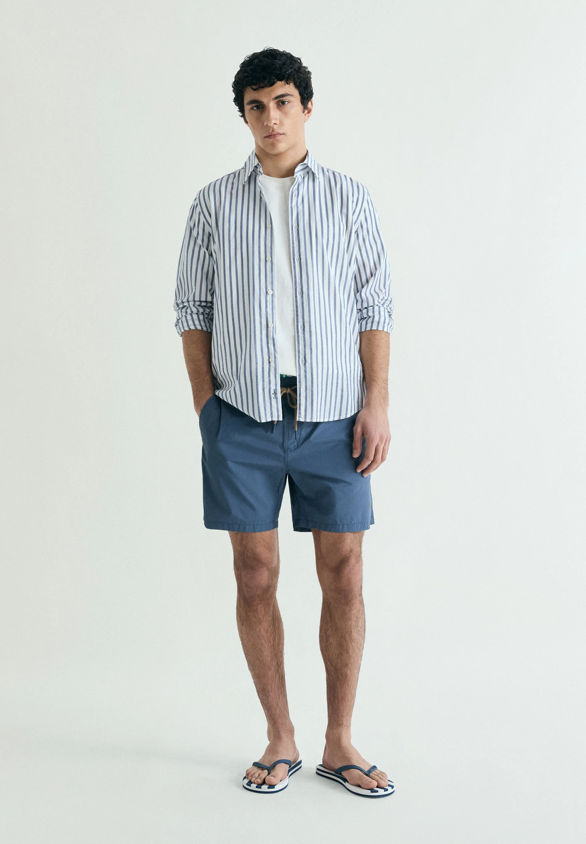 BASIC SWIMMING TRUNKS WITH POCKET - Image 2