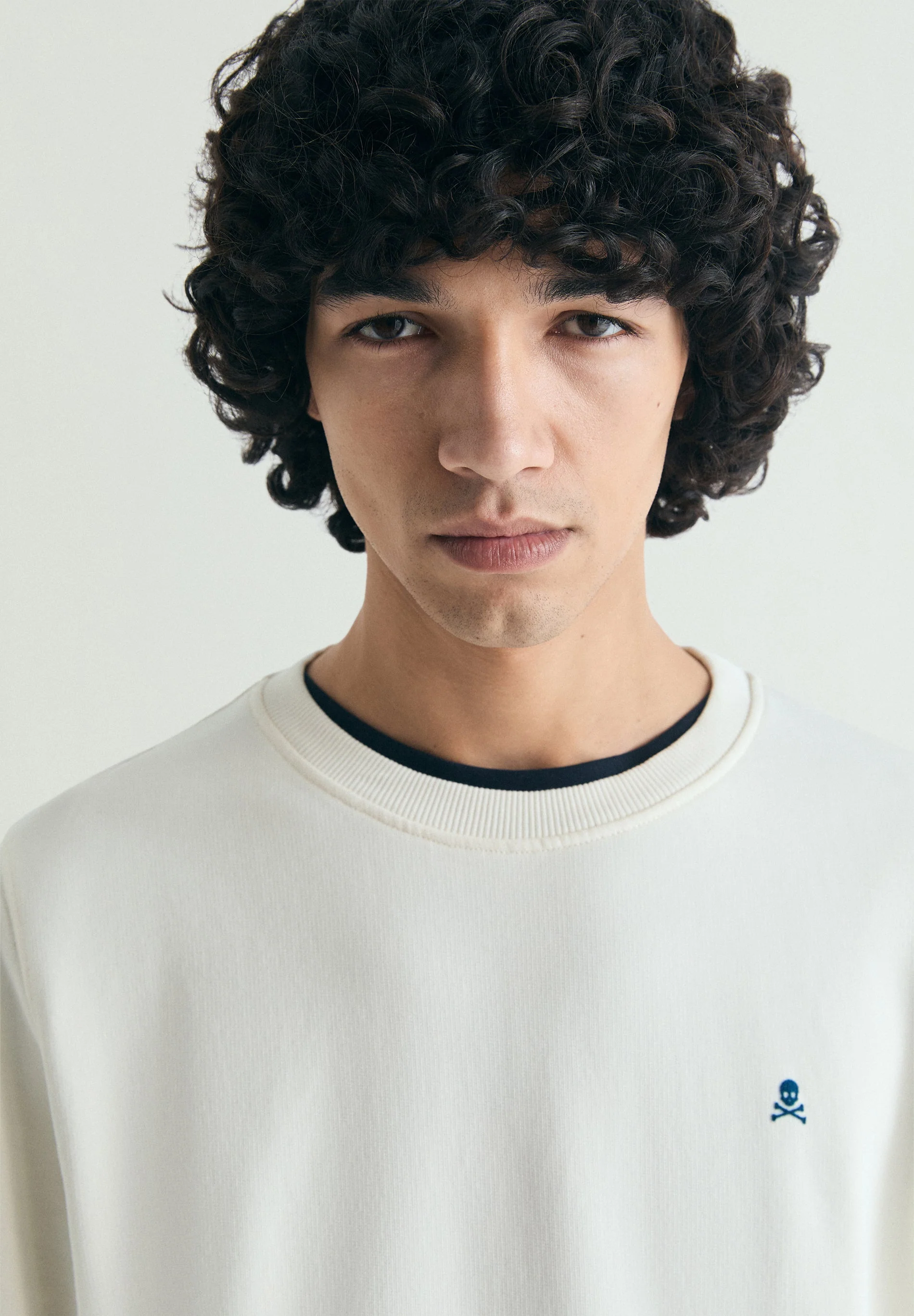 BASIC SWEATSHIRT WITH BACK PRINT - Image 2