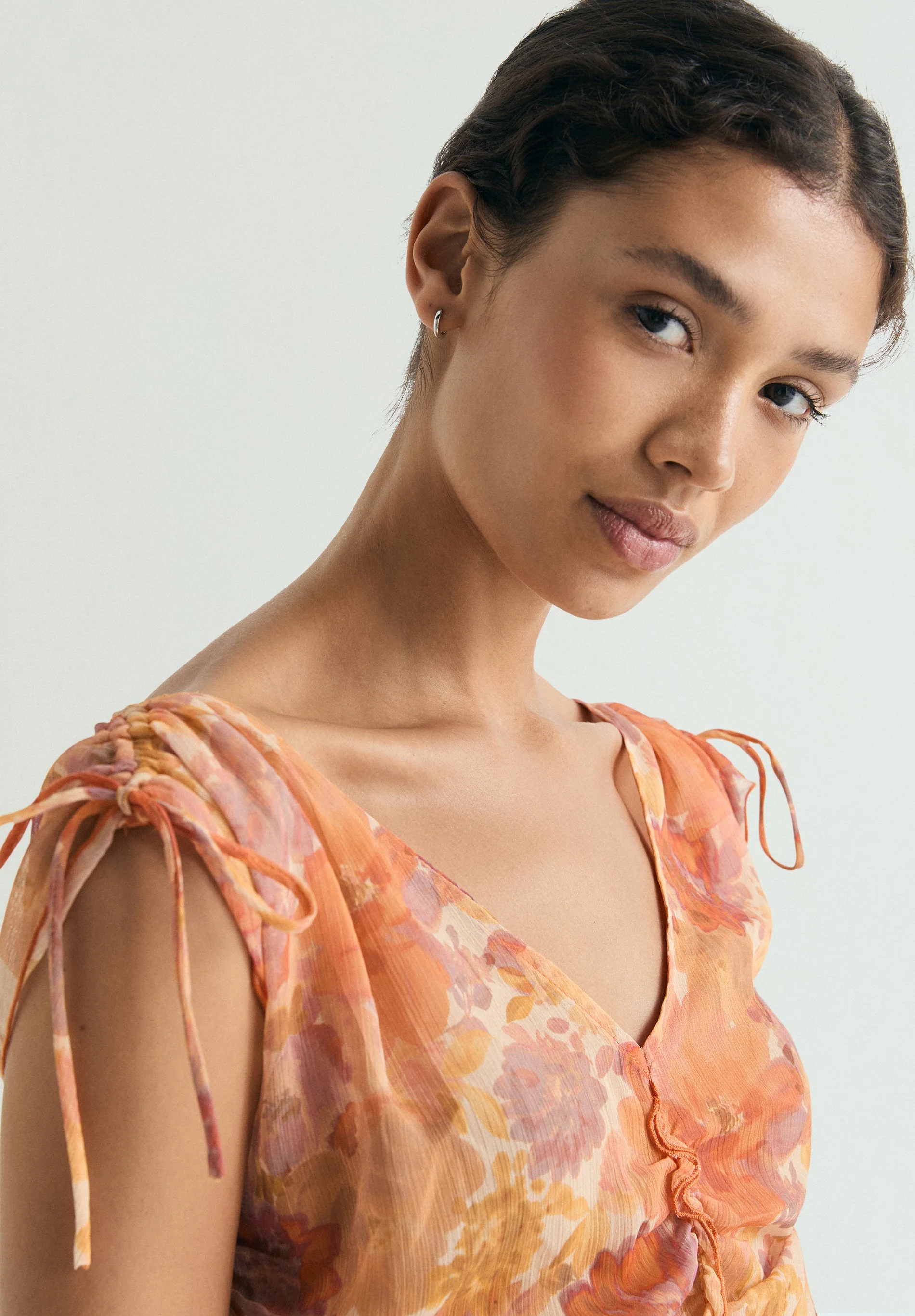 FLORAL GATHERED BLOUSE - Image 3