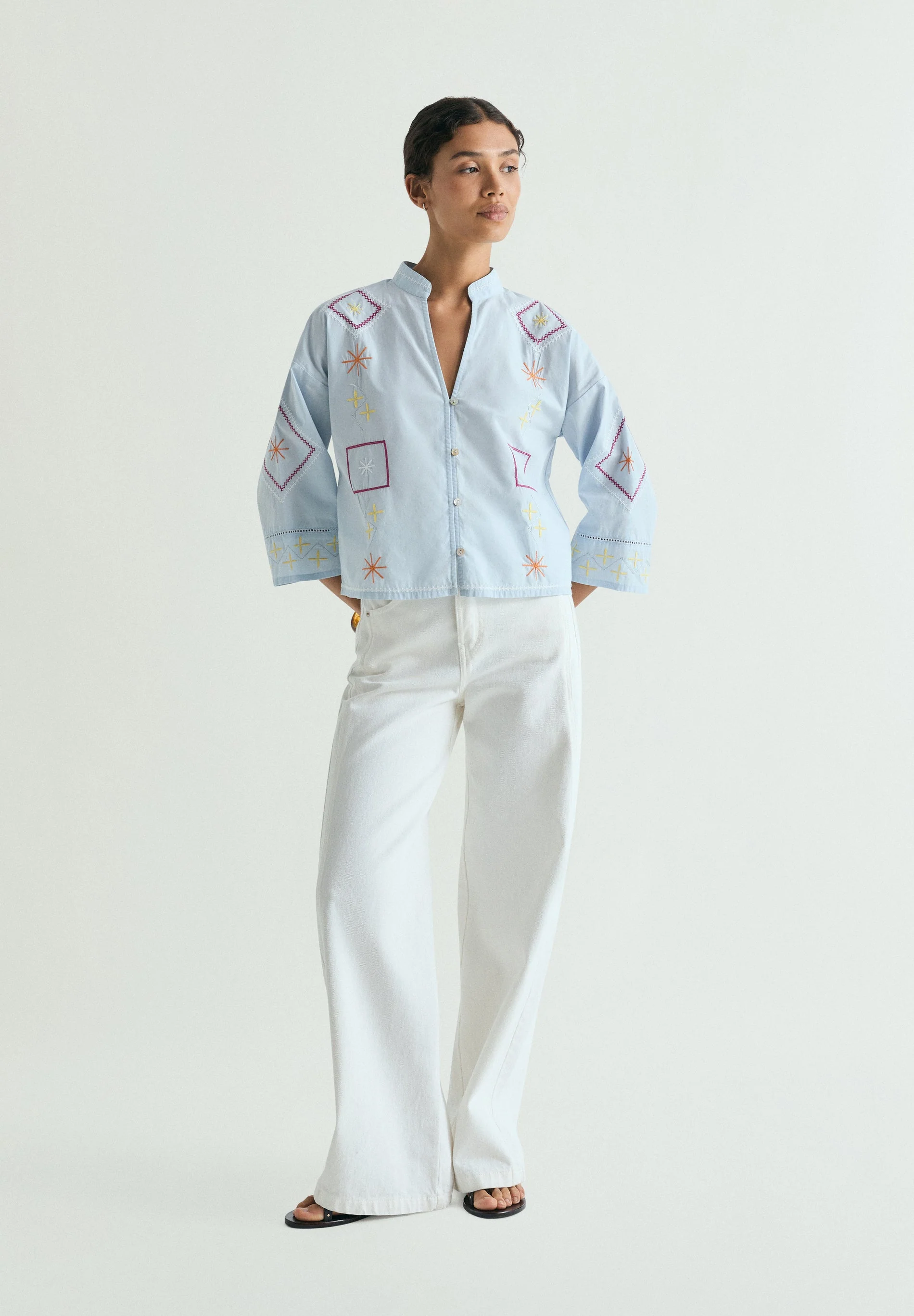 SHIRT WITH EMBROIDERED DETAILS - Image 2