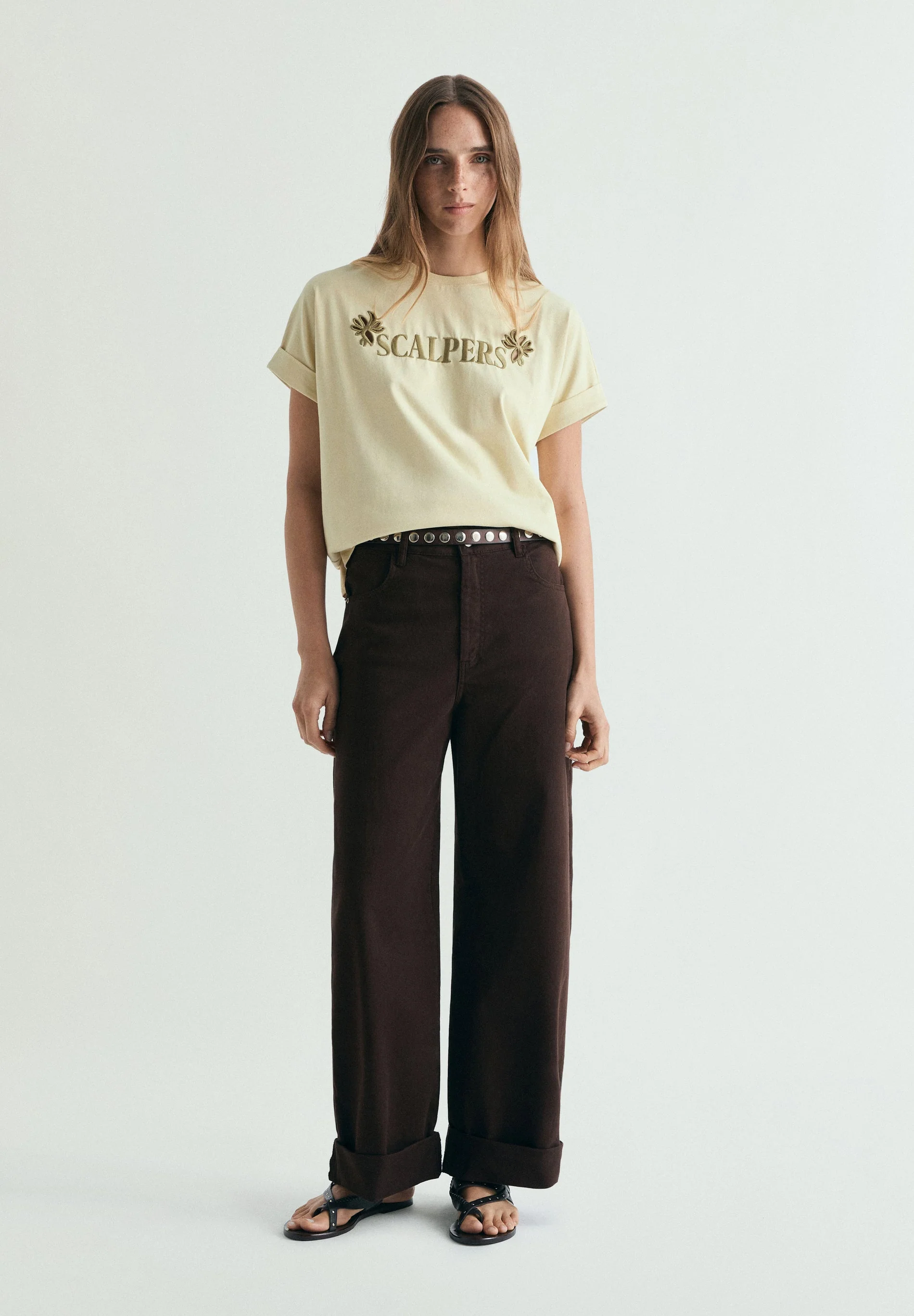 CONTRAST EMBROIDERED T-SHIRT - Image 2