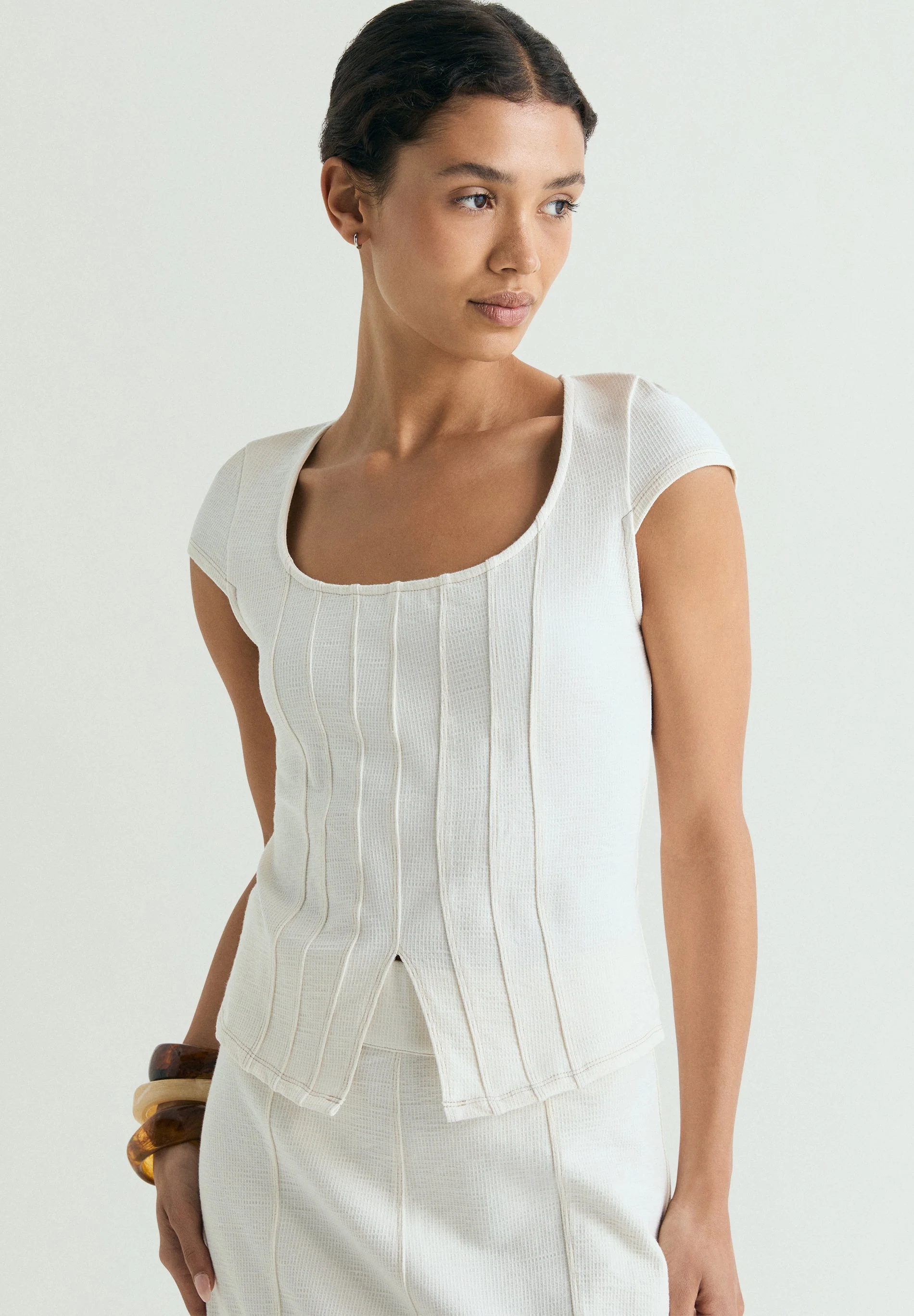 TEXTURED TOP