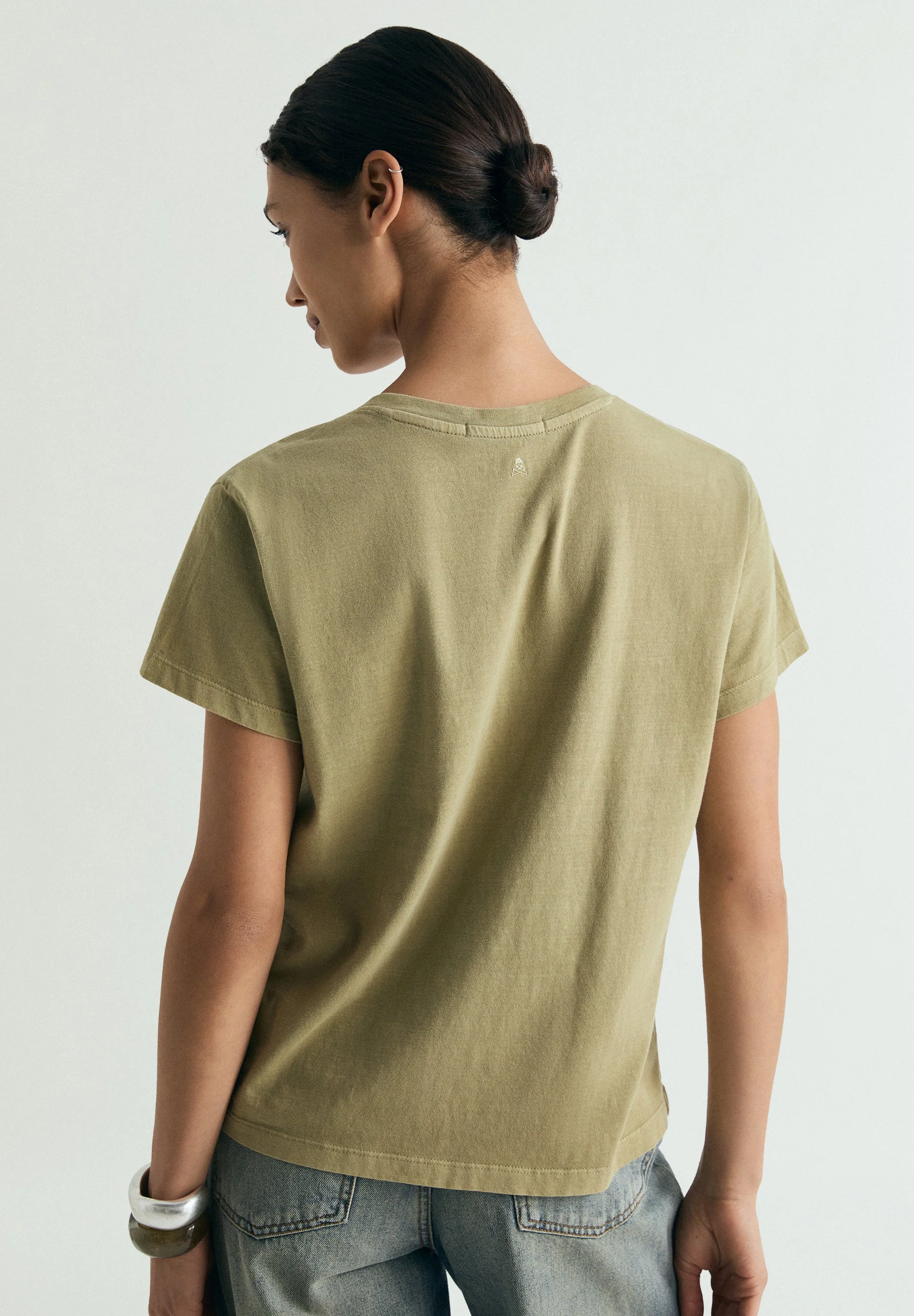 BASIC V-NECK T-SHIRT - Image 3
