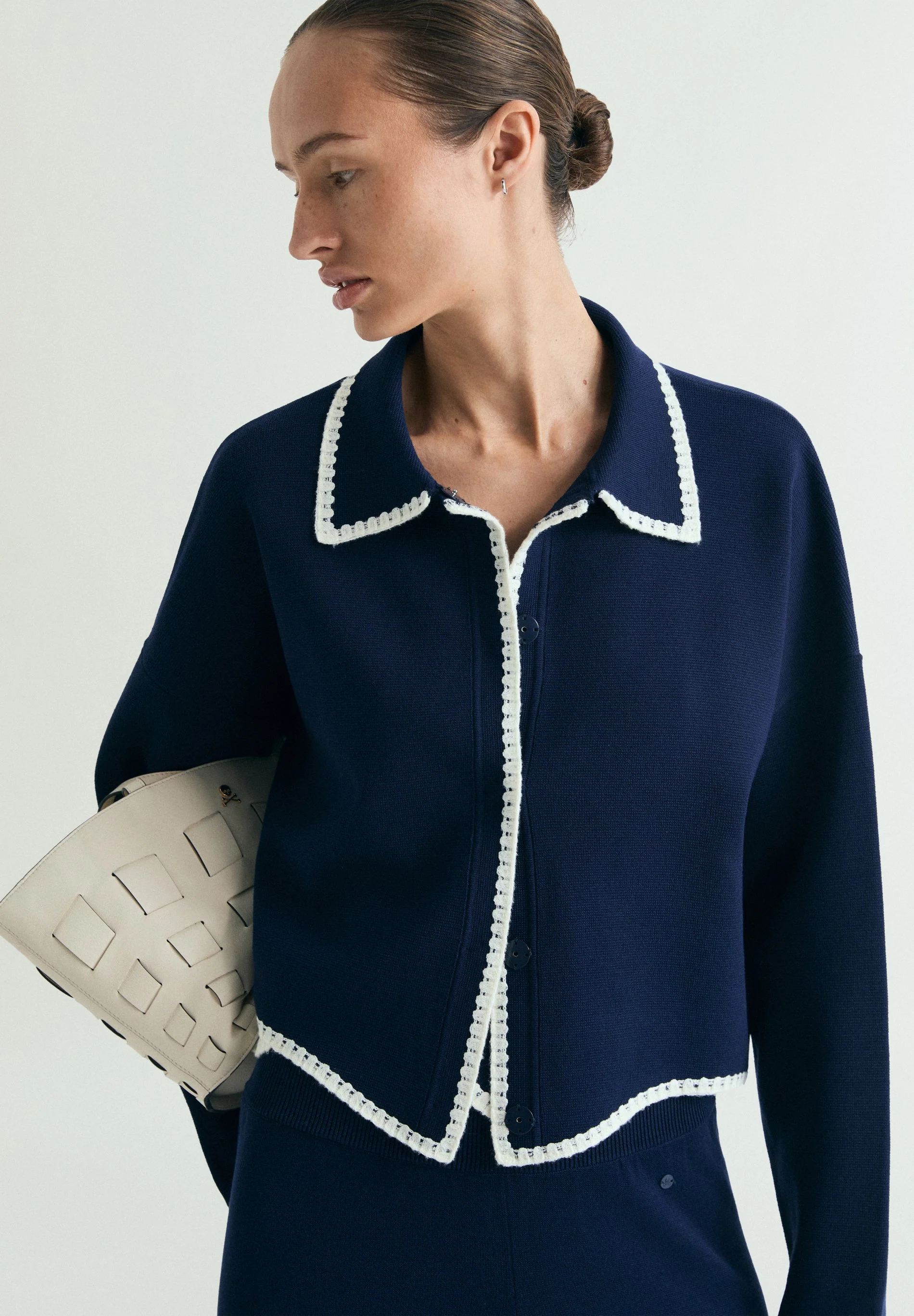 CONTRAST FINE KNIT CARDIGAN