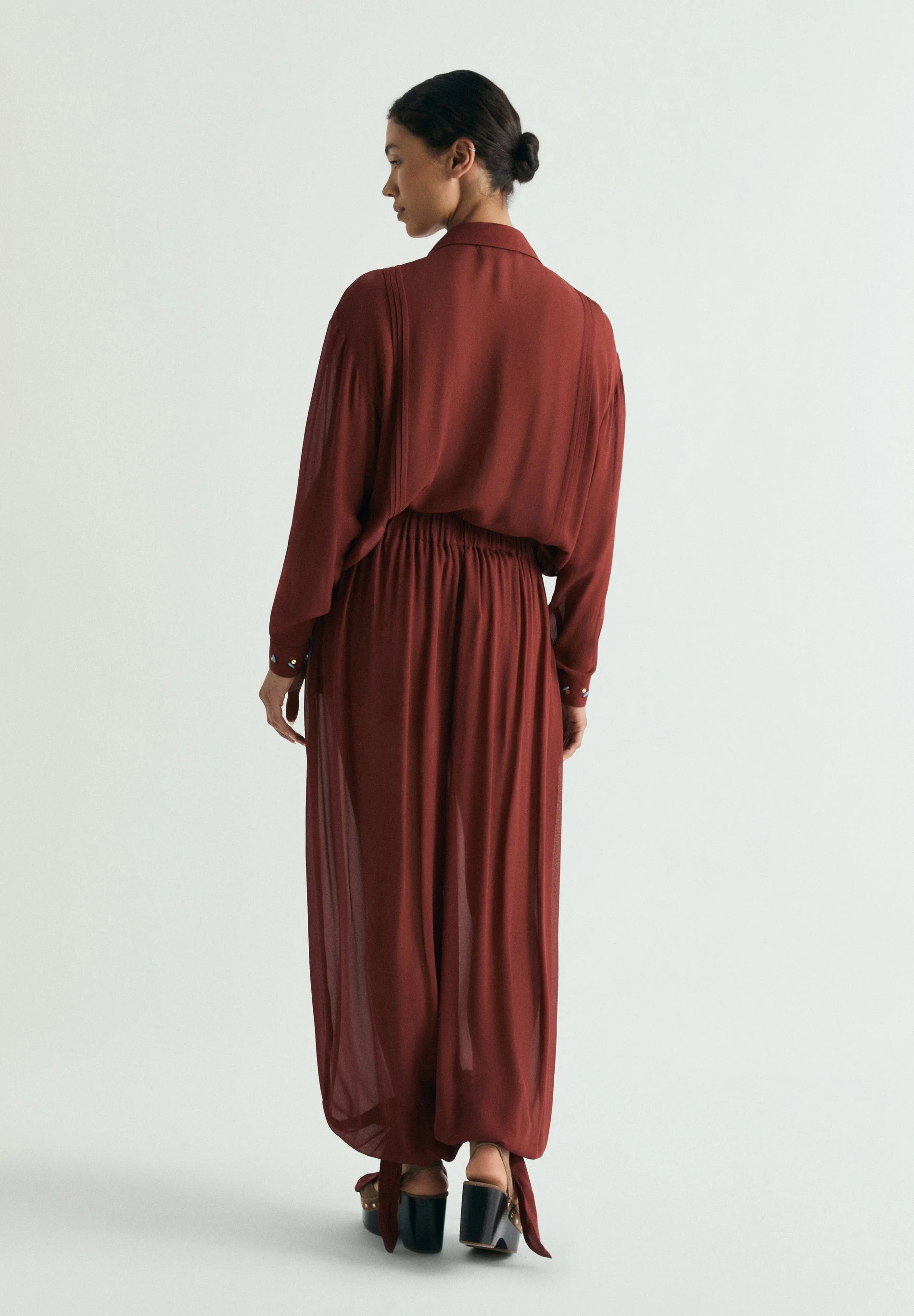 BALLOON TROUSERS WITH APPLIQUÉS - Image 4